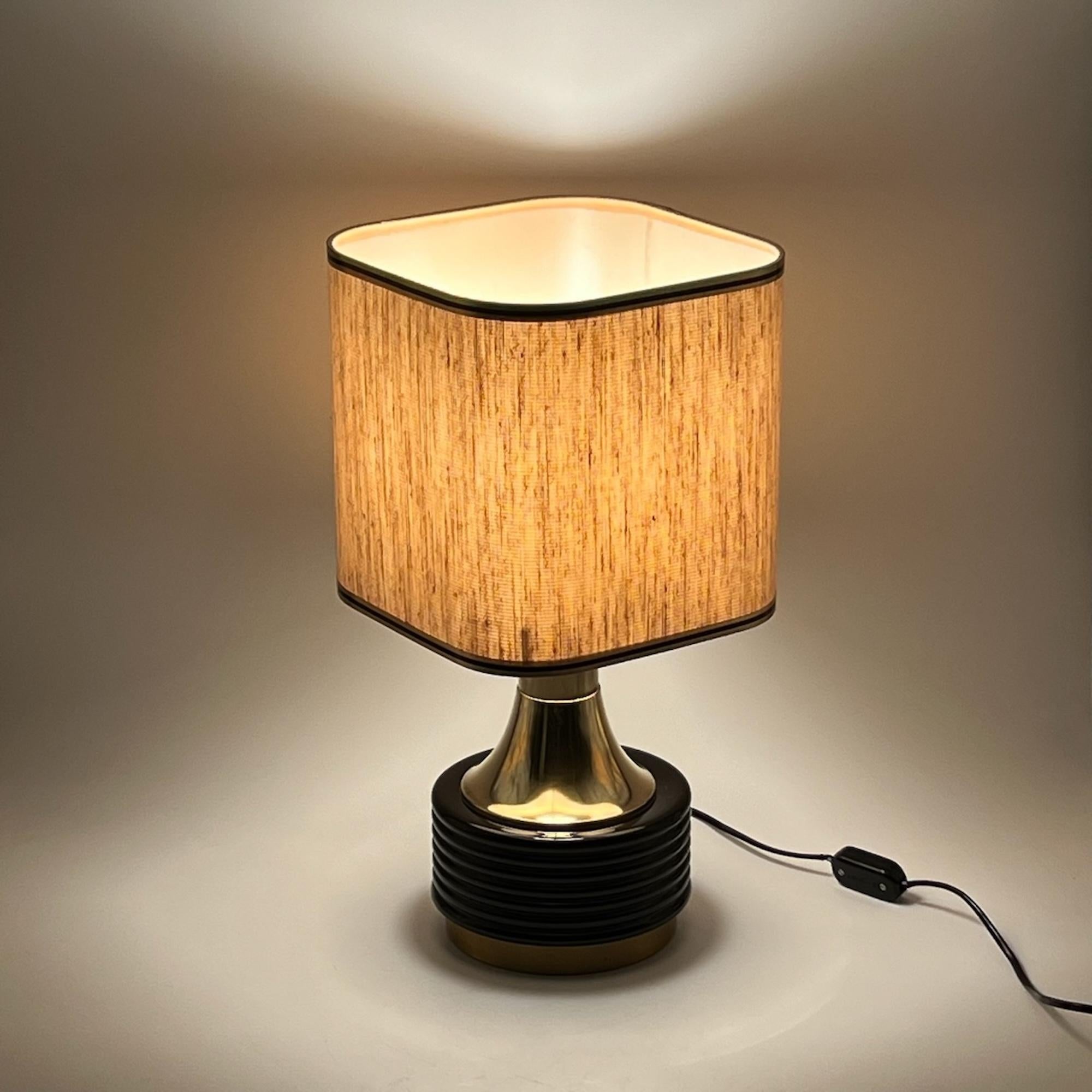Italian Vintage Table Lamp in Brass and Metal Made in Italy, 1960s