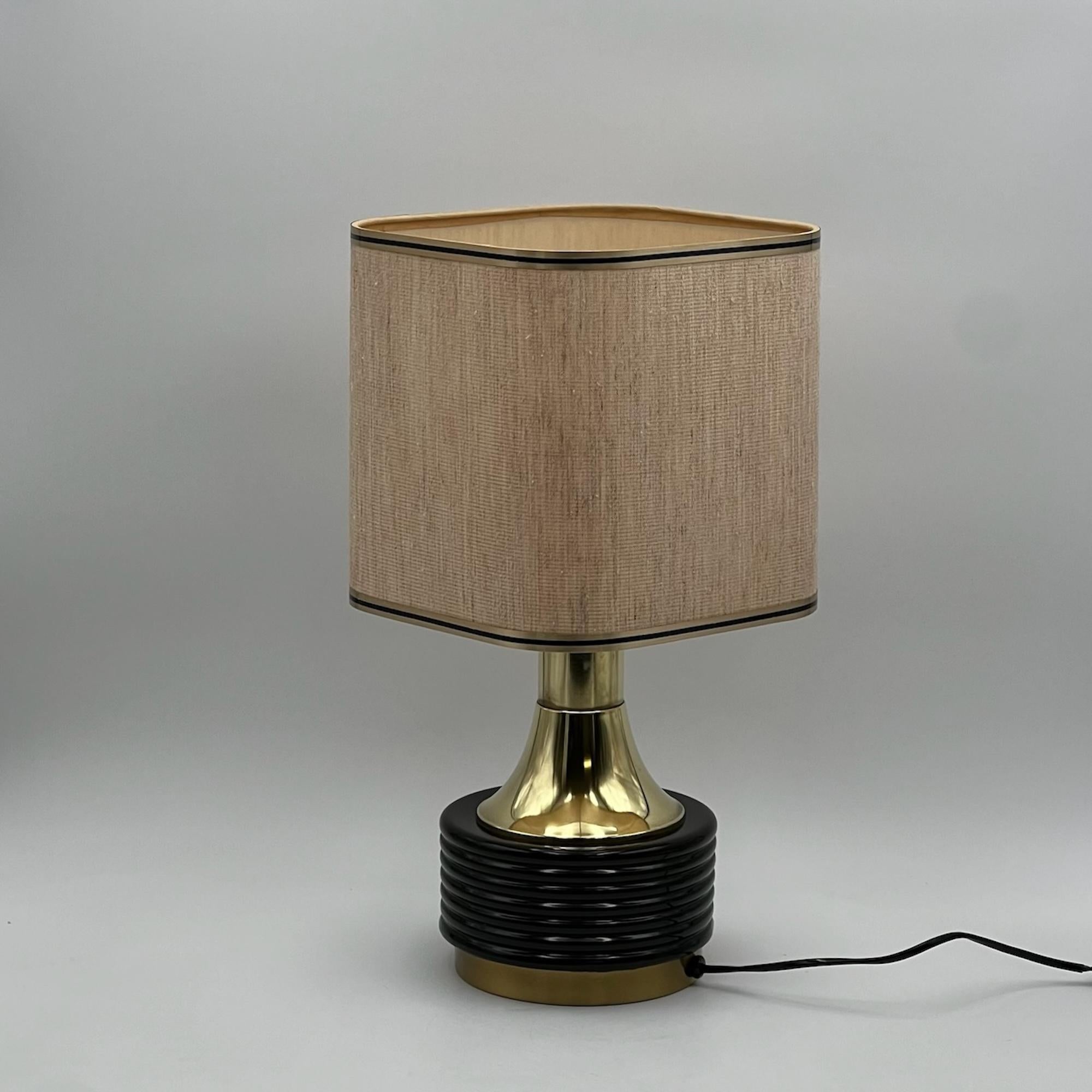 Vintage Table Lamp in Brass and Metal Made in Italy, 1960s In Good Condition In San Benedetto Del Tronto, IT