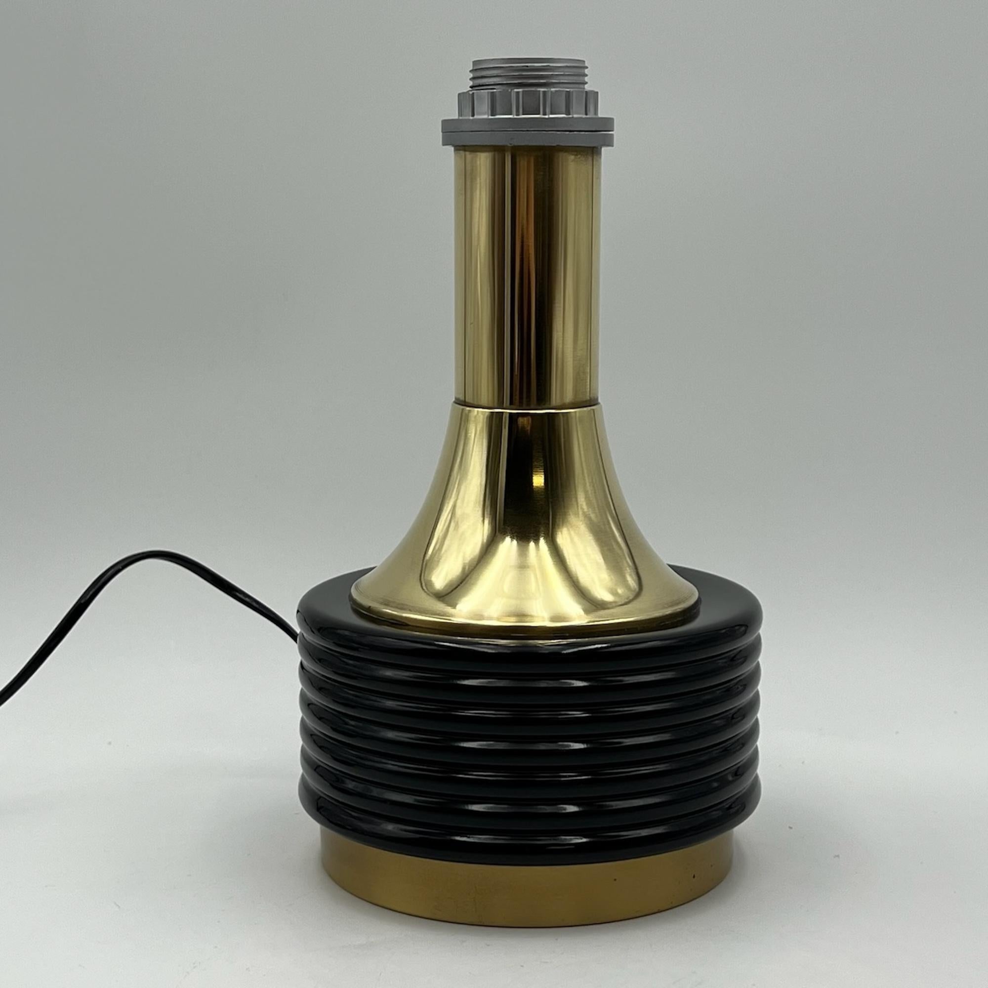 Vintage Table Lamp in Brass and Metal Made in Italy, 1960s 1