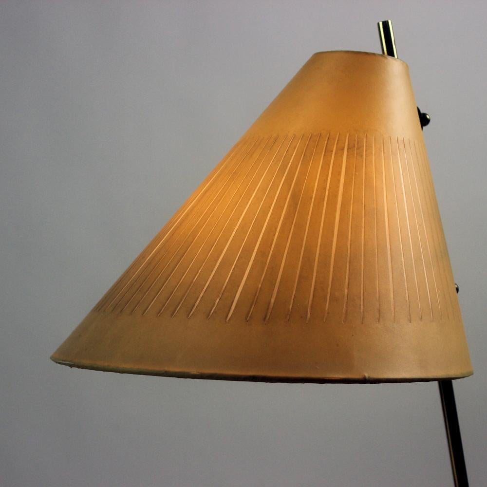 Vintage Table Lamp In Brass, Czechoslovakia 1950s For Sale 4