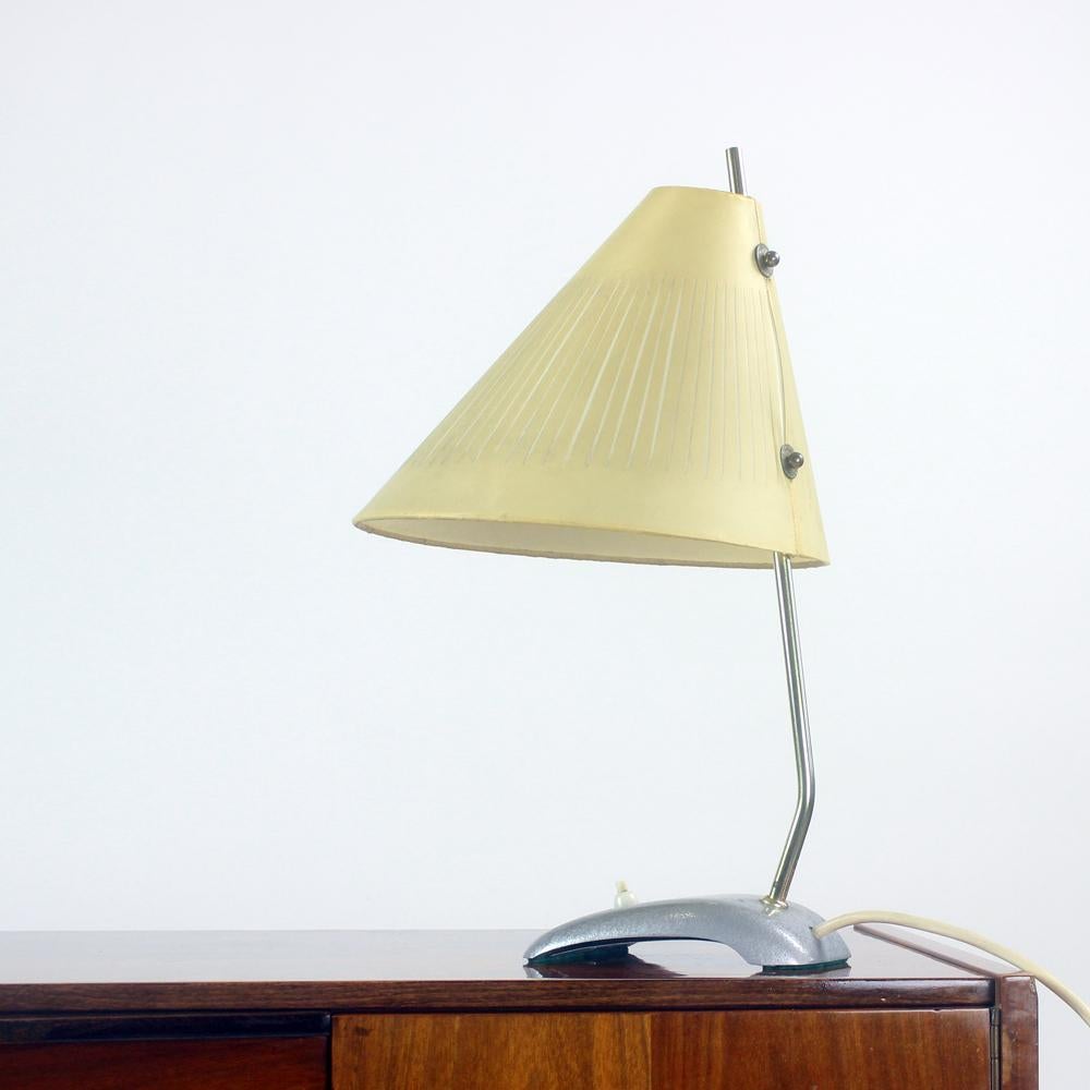 Vintage Table Lamp In Brass, Czechoslovakia 1950s In Good Condition For Sale In Zohor, SK