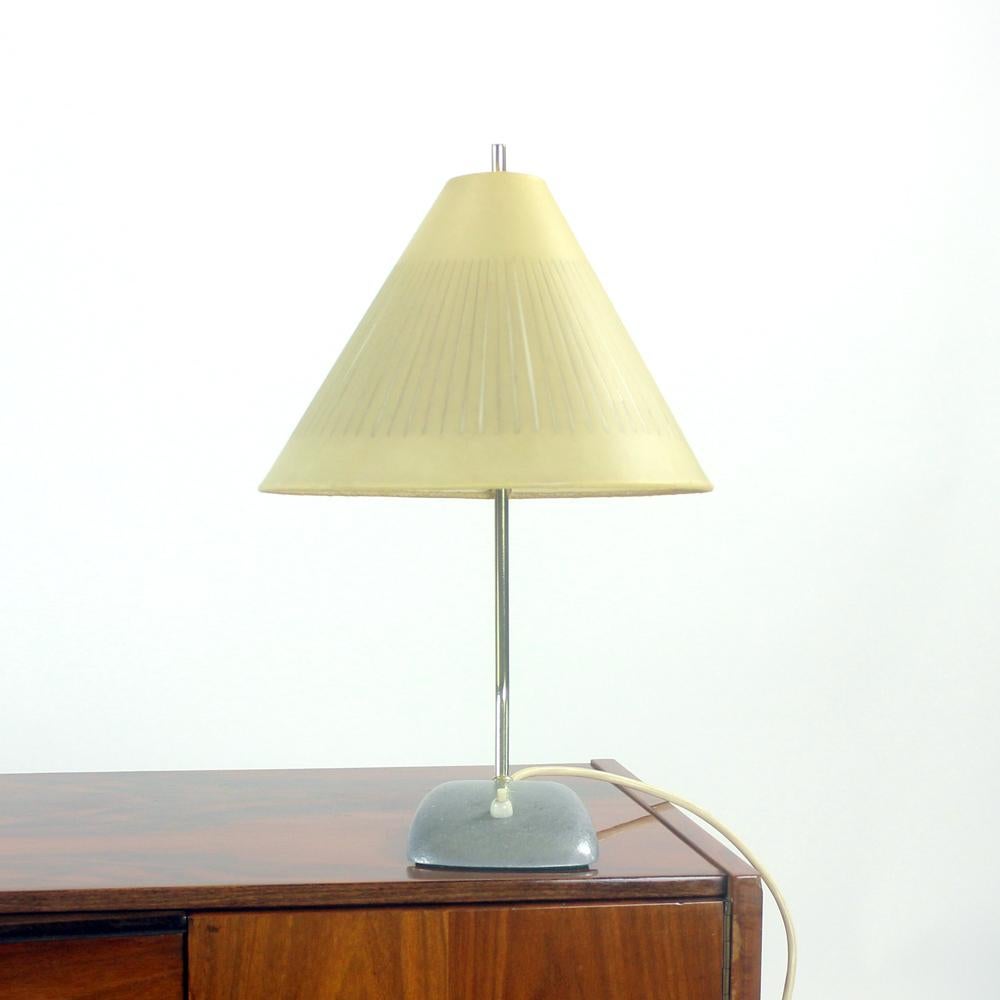 Vintage Table Lamp In Brass, Czechoslovakia 1950s For Sale 2