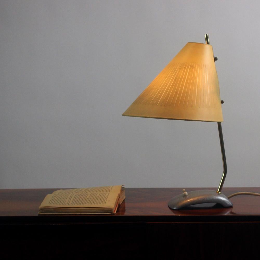 Vintage Table Lamp In Brass, Czechoslovakia 1950s For Sale 3