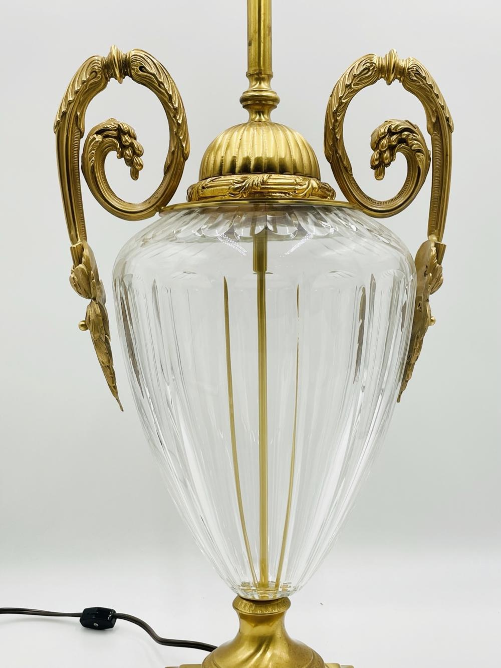 Fin du 20e siècle Lampe de bureau vintage en cristal et bronze de Leone Aliotti en vente