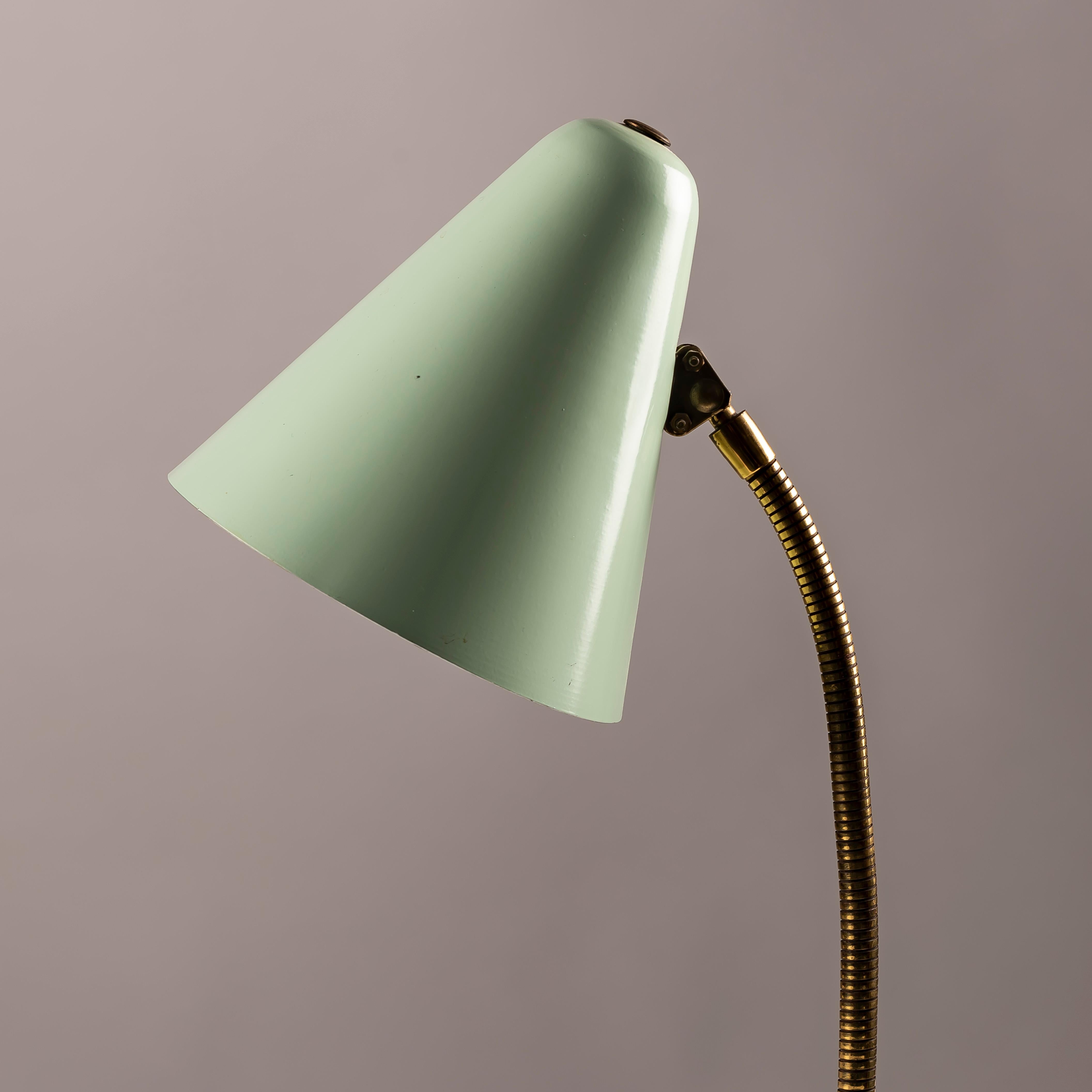Vintage-Tischlampe im Stil von Stilnovo, 1950er Jahre (Metall) im Angebot