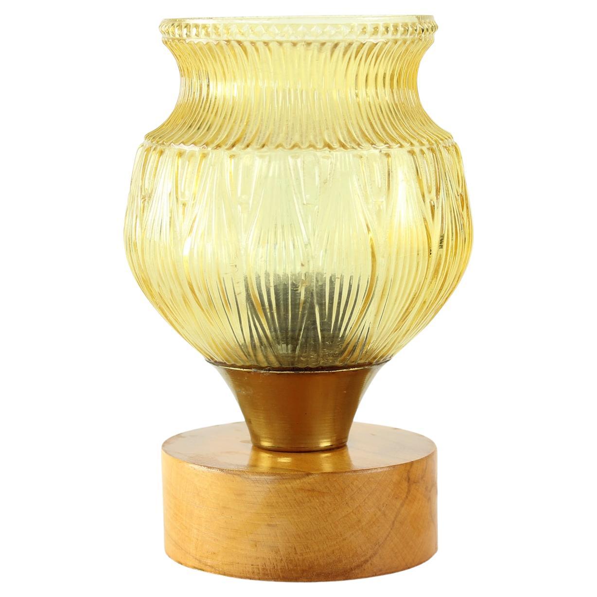 Lampada da tavolo vintage in Wood, ottone e vetro pressato, Ludib Bratislava, anni '60