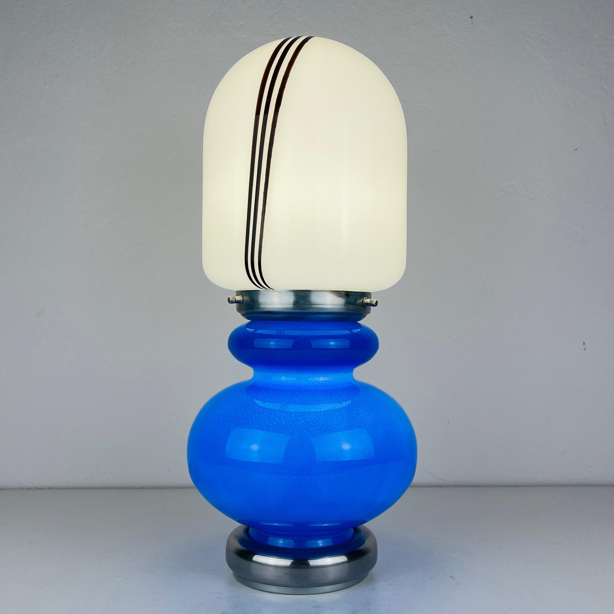 Vintage table lamp Italy 1980s For Sale 4