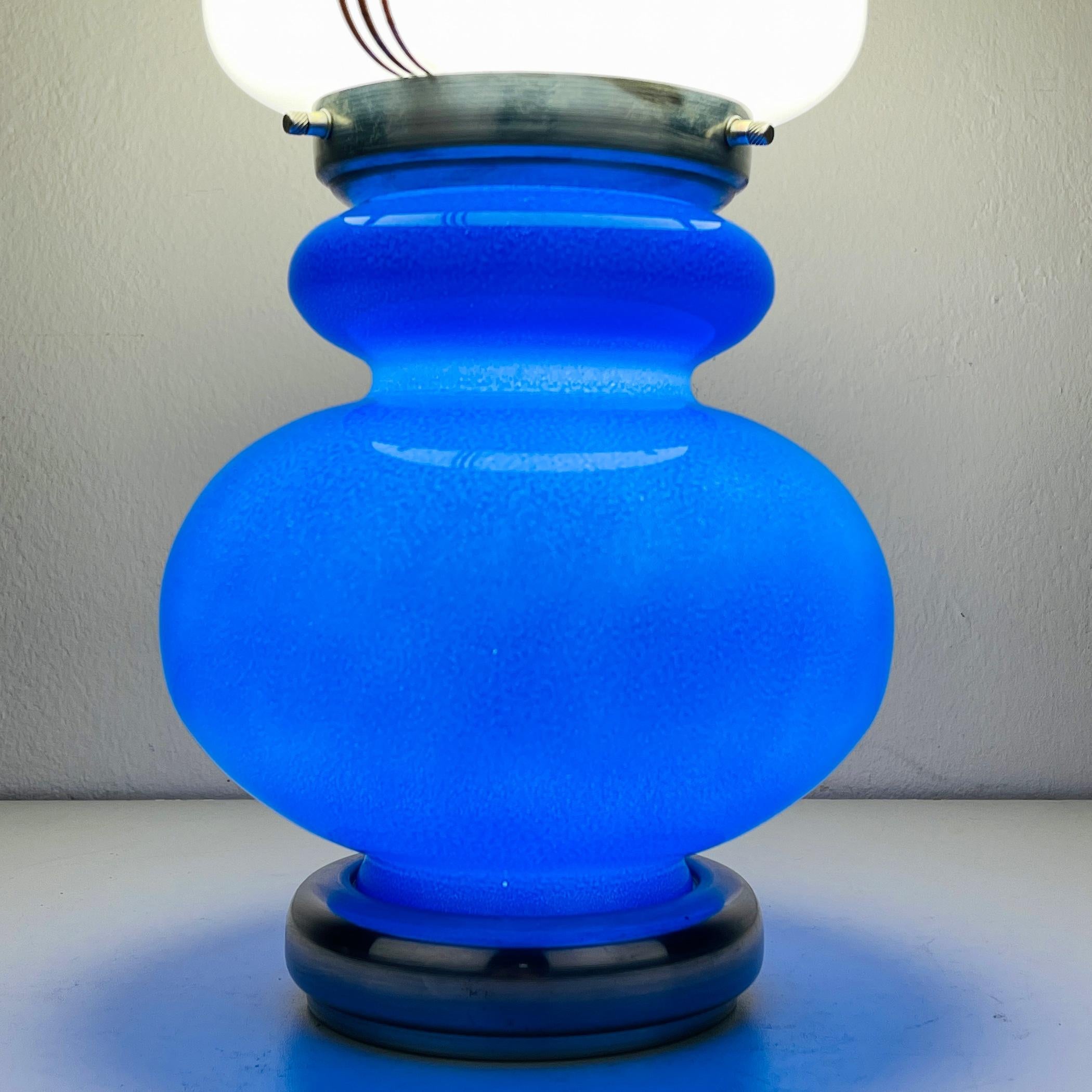Mid-Century Modern Lampe de table vintage Italie des années 1980 en vente