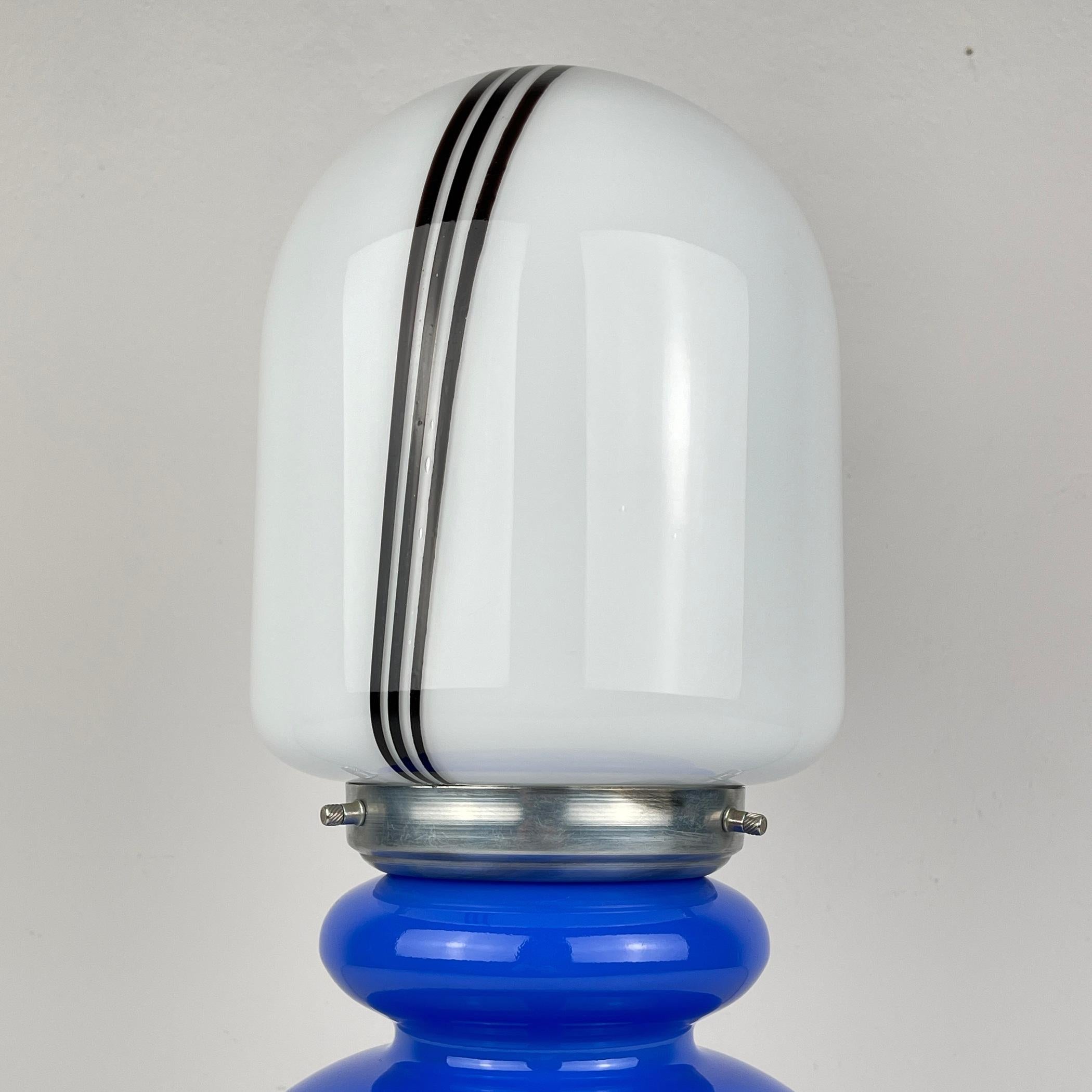 20ième siècle Lampe de table vintage Italie des années 1980 en vente