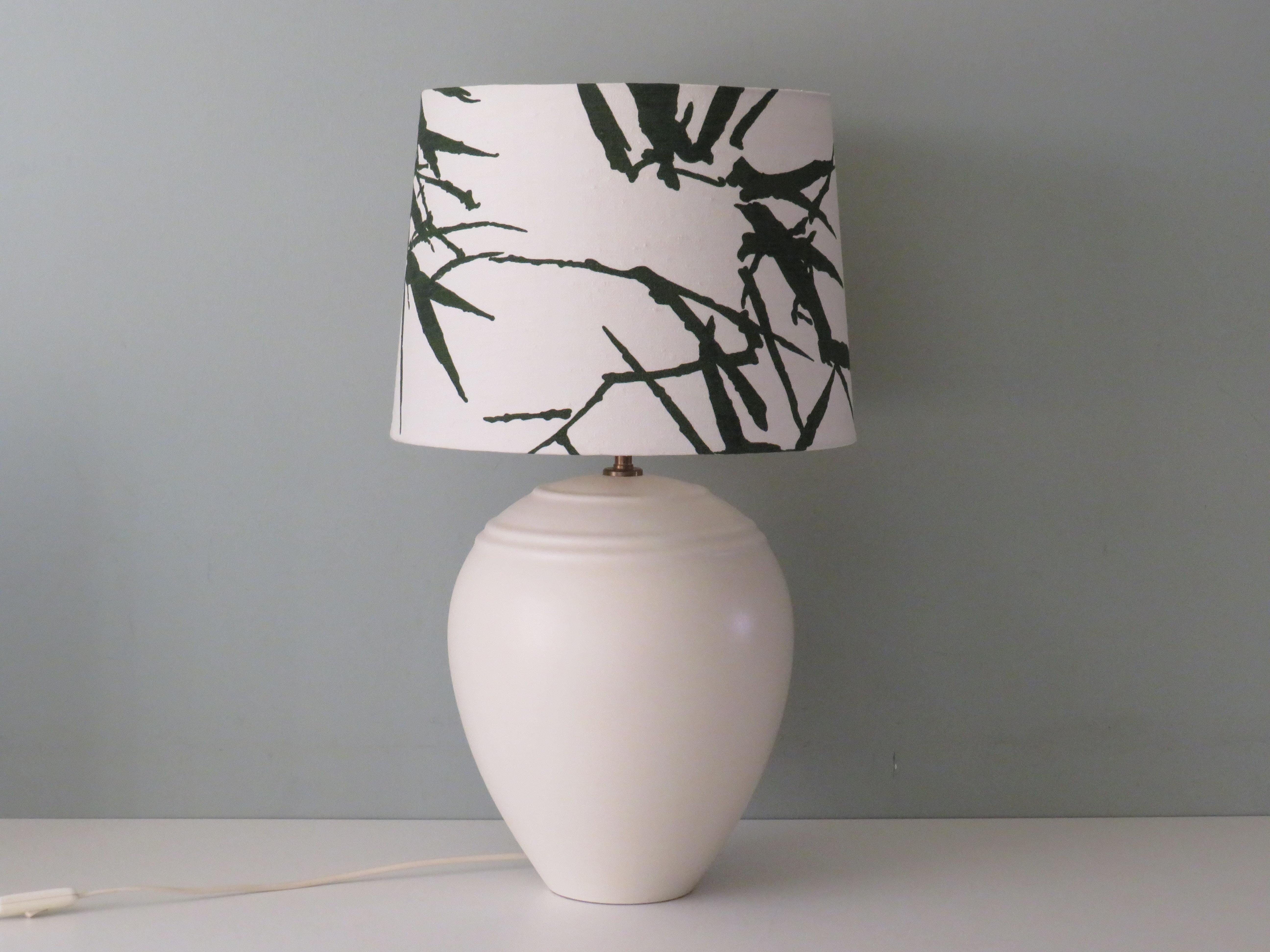 Neoclassical Vintage Table Lamp Kostka Creamy Ceramic with a New Custom Lampshade For Sale