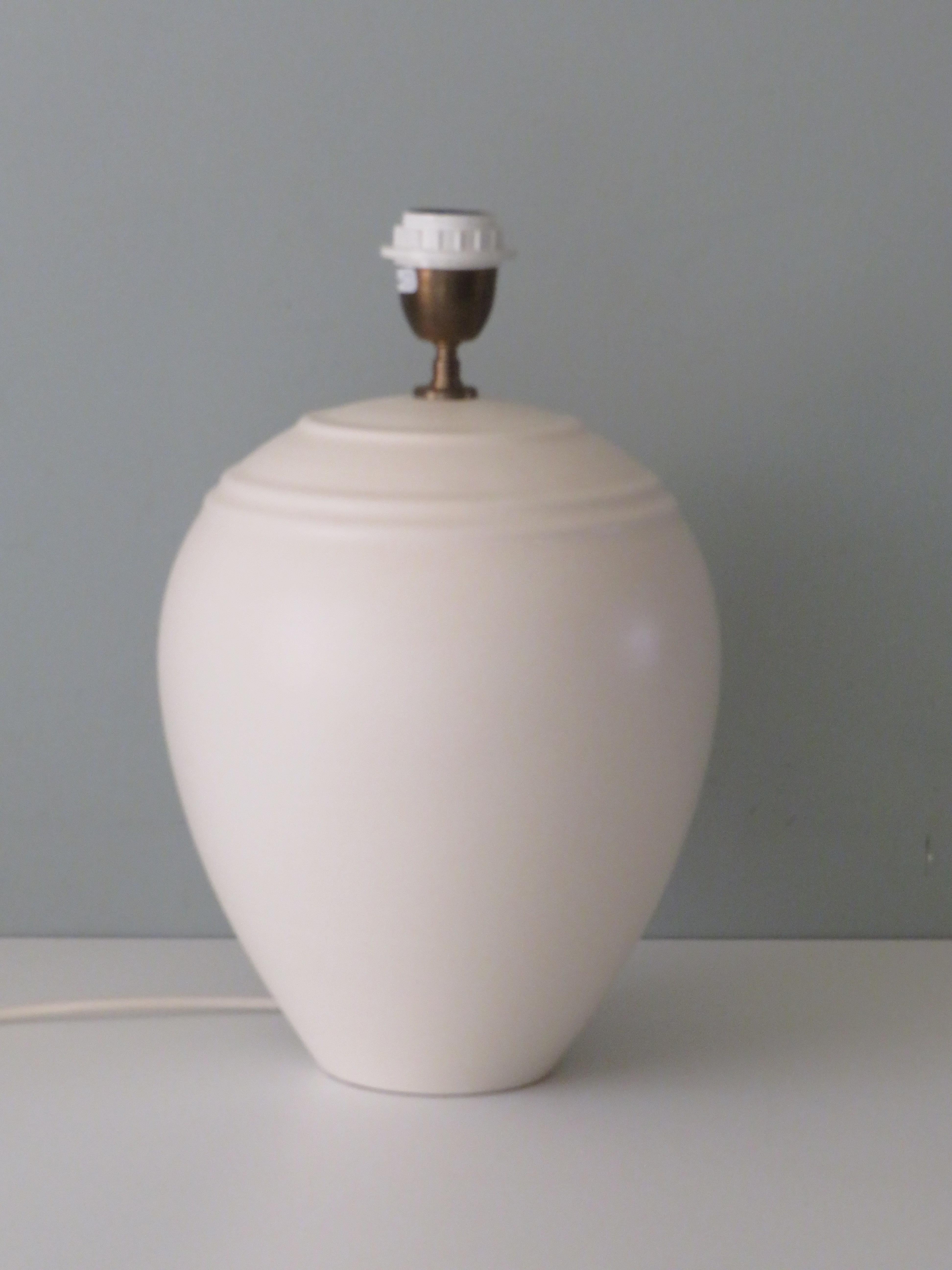 Late 20th Century Vintage Table Lamp Kostka Creamy Ceramic with a New Custom Lampshade For Sale