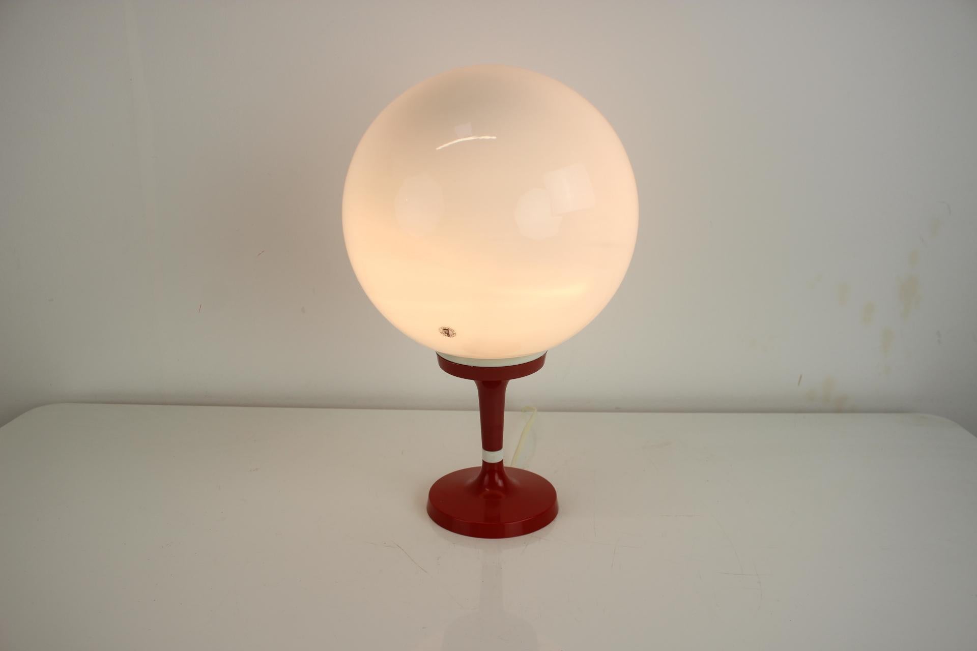 Vintage Table Lamp Osvetlovaci Sklo Valasske Mezirici, 1970s In Good Condition For Sale In Praha, CZ