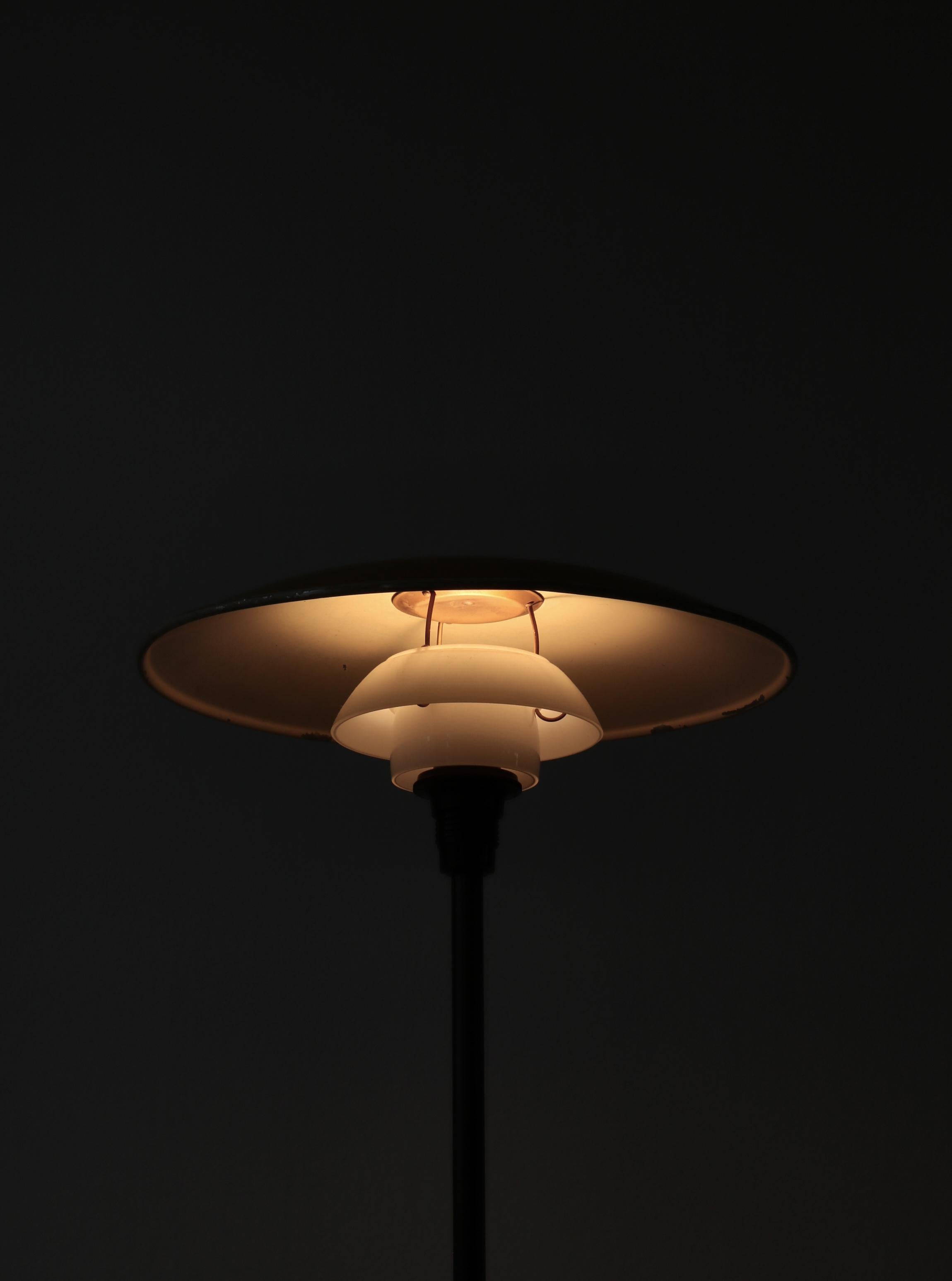 Vintage-Tischlampe „PH-Lamp“ von PH / Poul Henningsen, Louis Poulsen, 1930er Jahre im Angebot 1