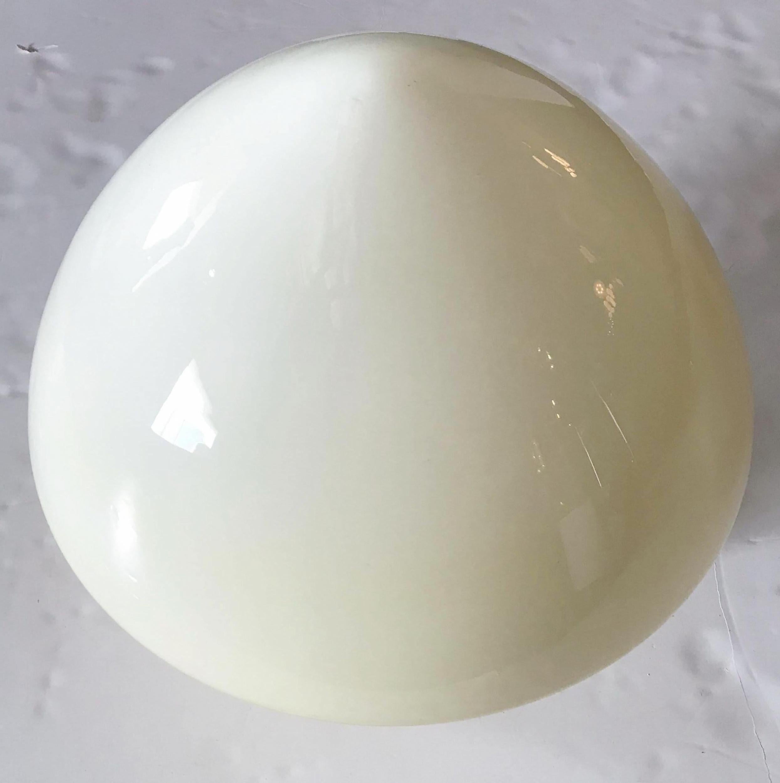 Italian Vintage Table Lamp w/ Cream Murano Glass, Original Label Designed, De Majo 1960s For Sale