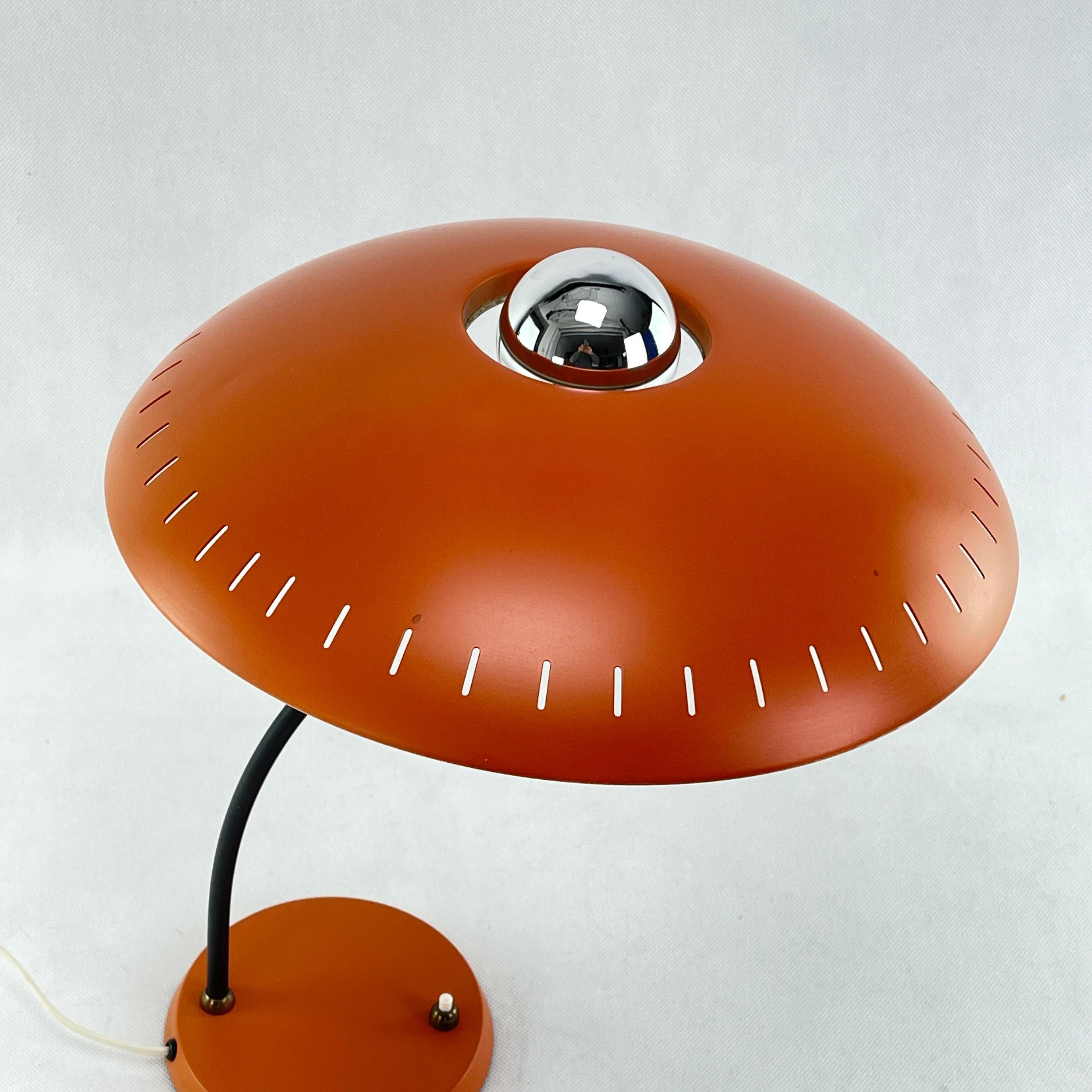 Mid-Century Modern Lampes de bureau vintageJunior de Louis Christian Kalff pour Philips, années 1950  en vente
