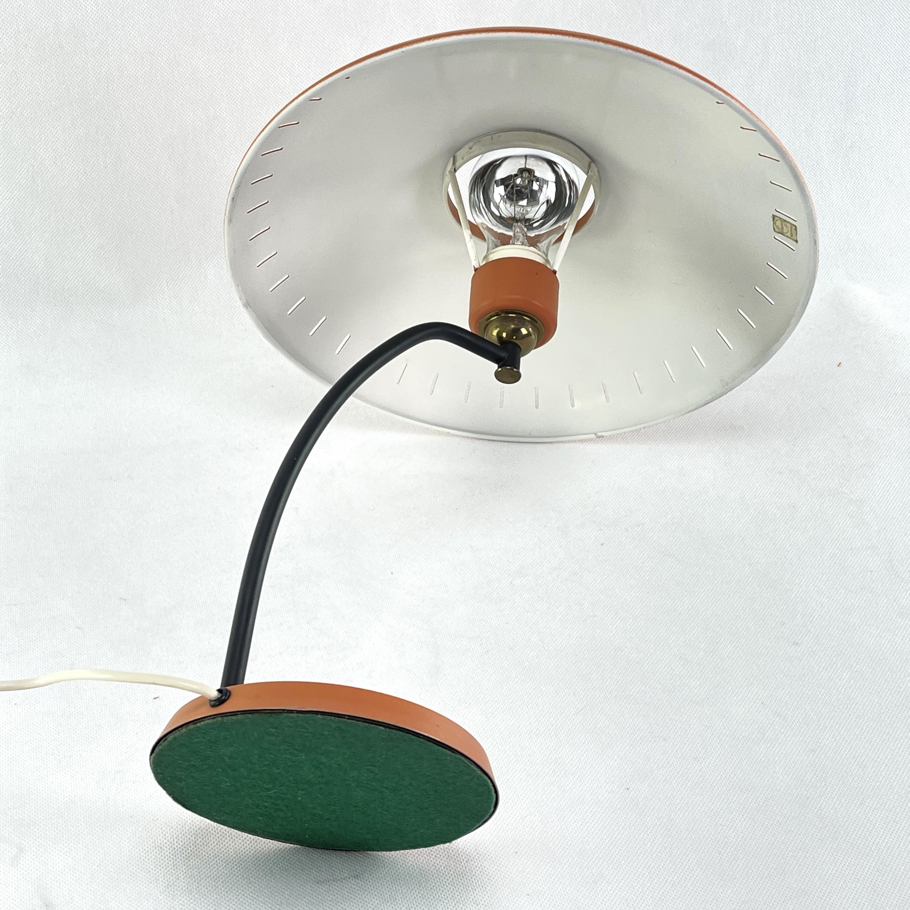 Laqué Lampes de bureau vintageJunior de Louis Christian Kalff pour Philips, années 1950  en vente