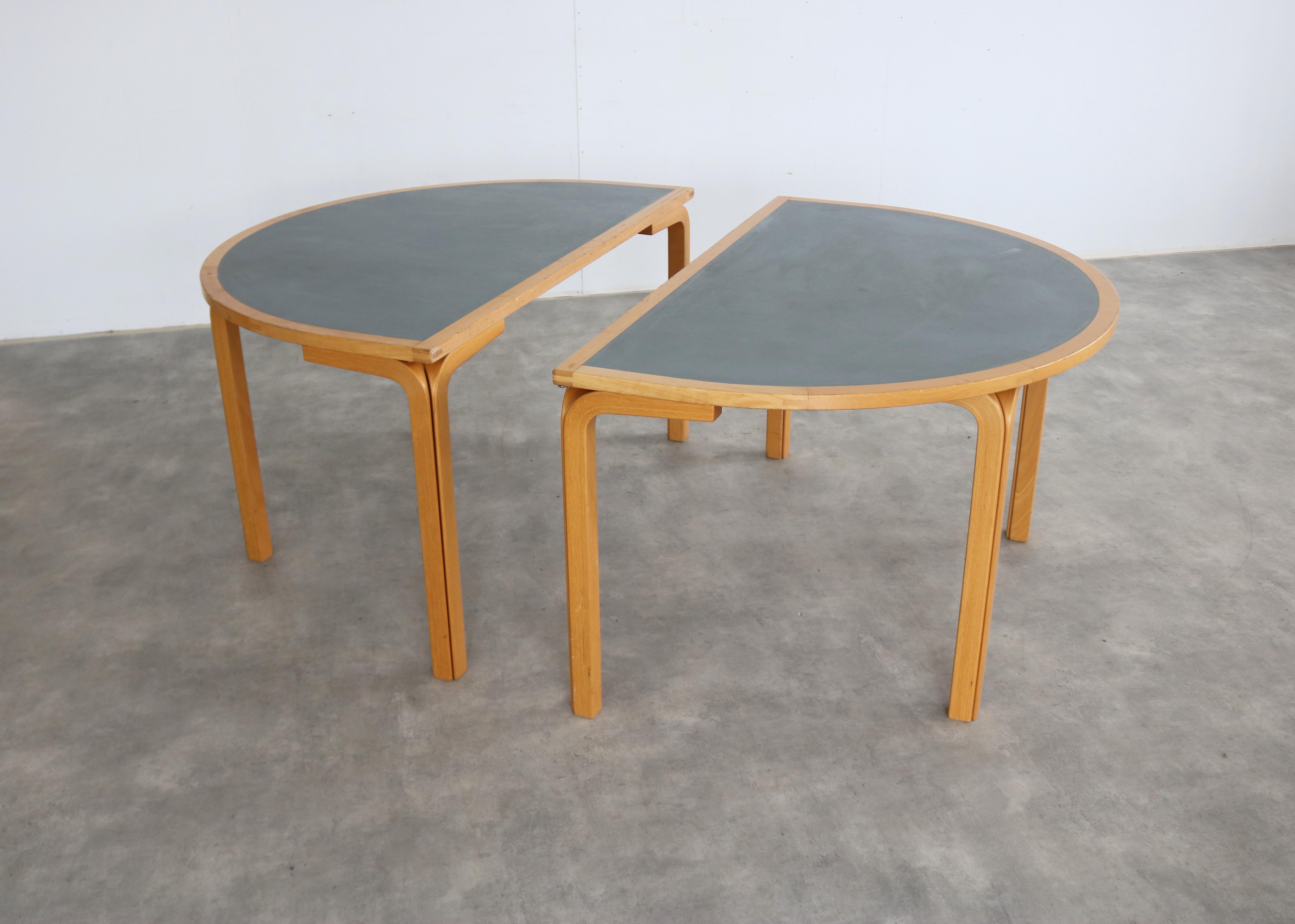 Tables Vintage  table à manger  table de conférence  Magnus Olesen en vente 3