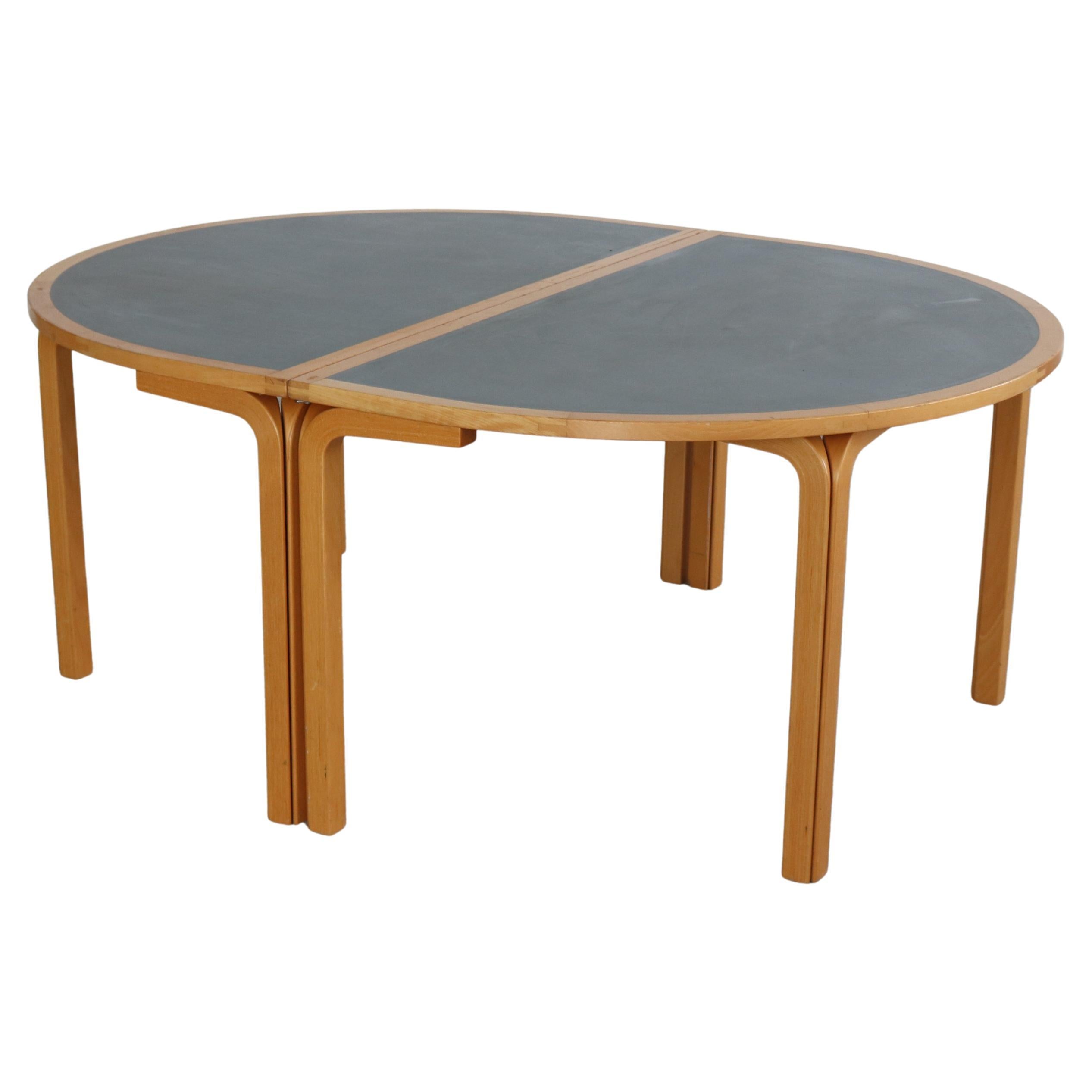 Magnus Olesen Mesas de comedor