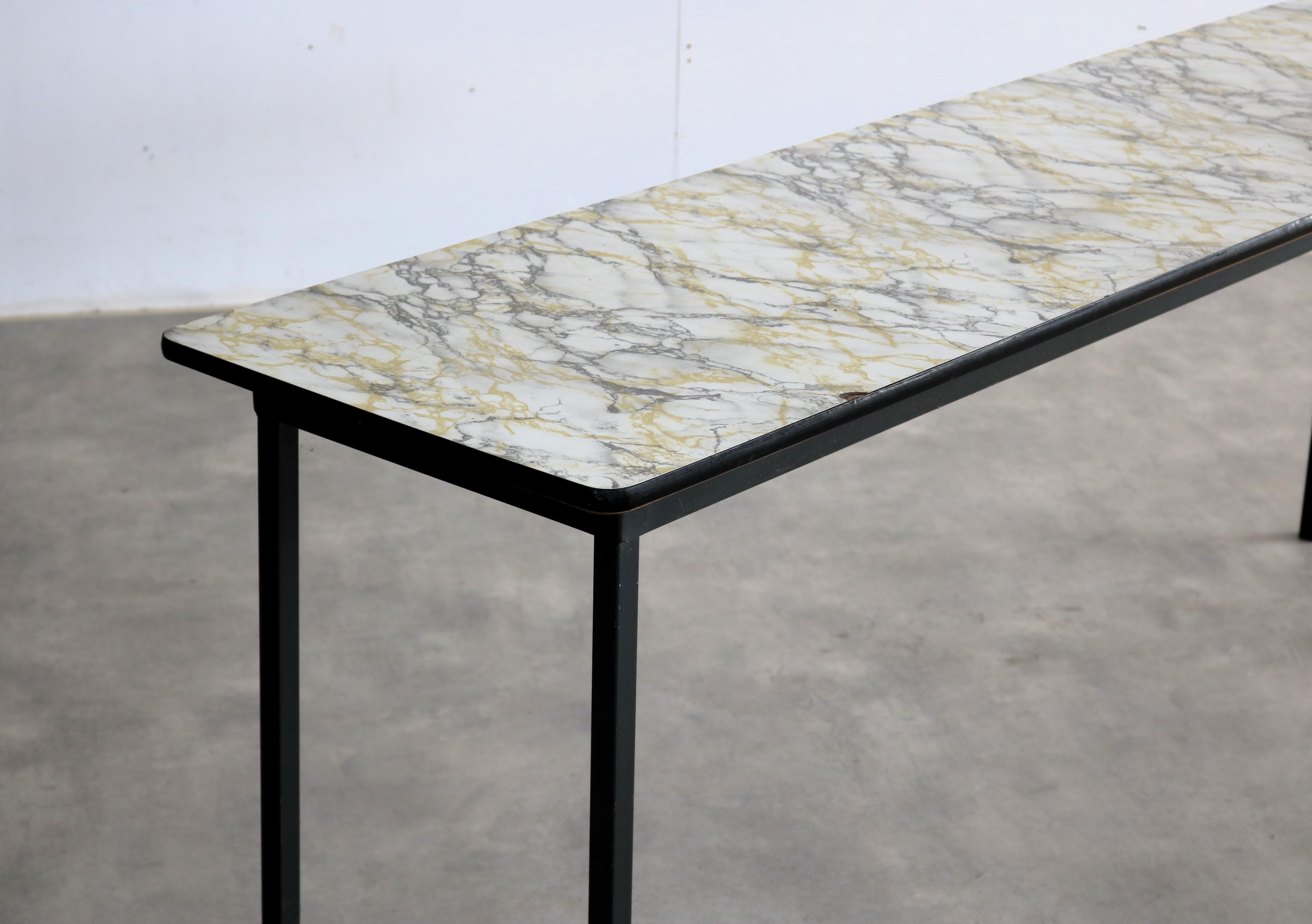 tables vintage  pupitres d'école  1960s  formica Bon état - En vente à Lemmer, NL