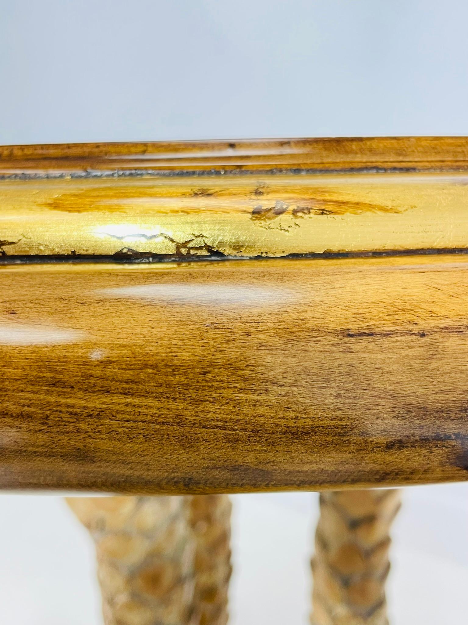 Table tabouret vintage avec motif de dauphin et touches dorées en vente 7