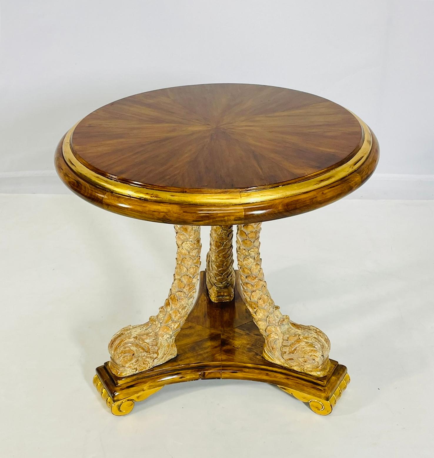 Américain Table tabouret vintage avec motif de dauphin et touches dorées en vente
