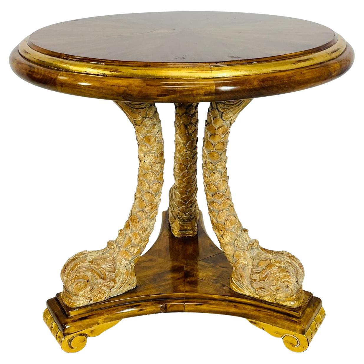 Table tabouret vintage avec motif de dauphin et touches dorées en vente