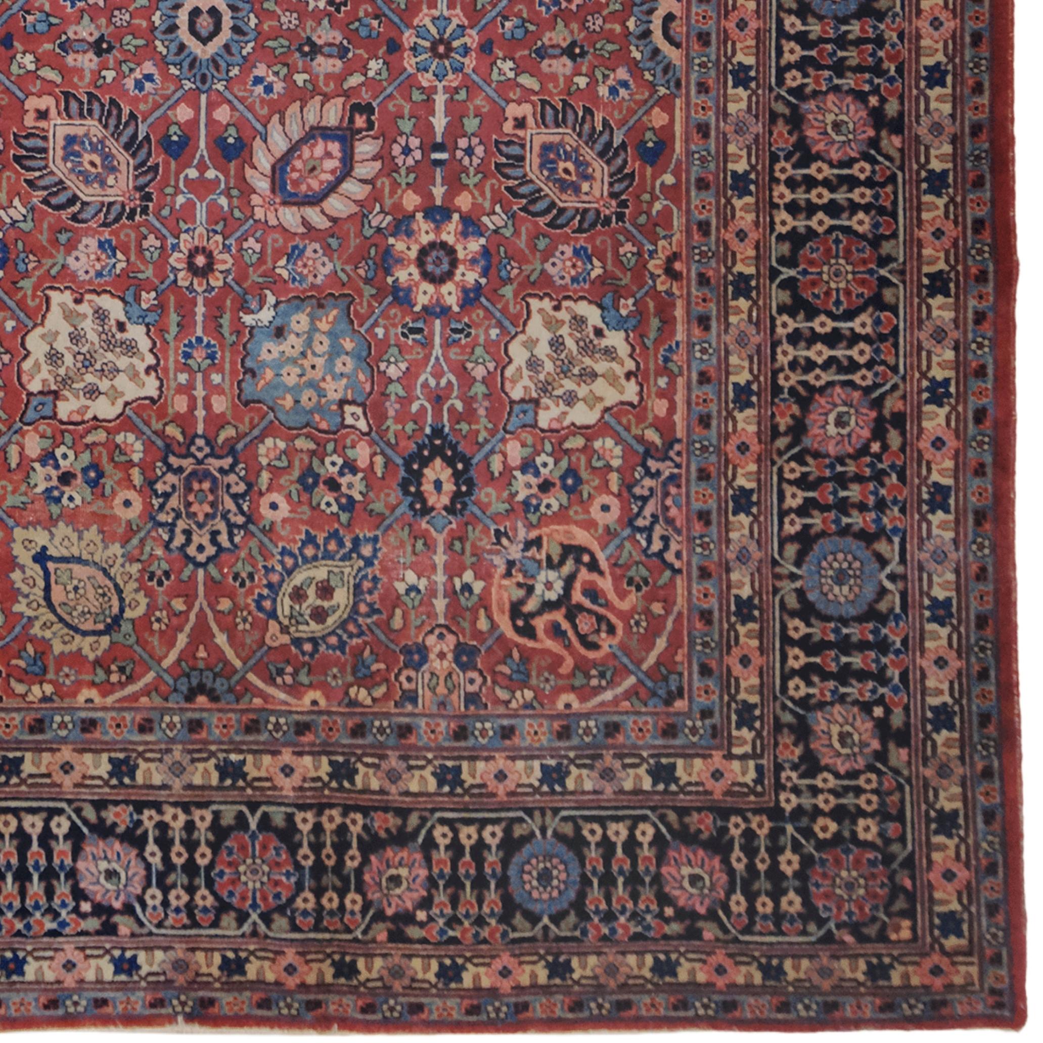Vintage Tabriz Carpet - Early 20th Century Tabriz Carpet In Good Condition For Sale In Sultanahmet, 34