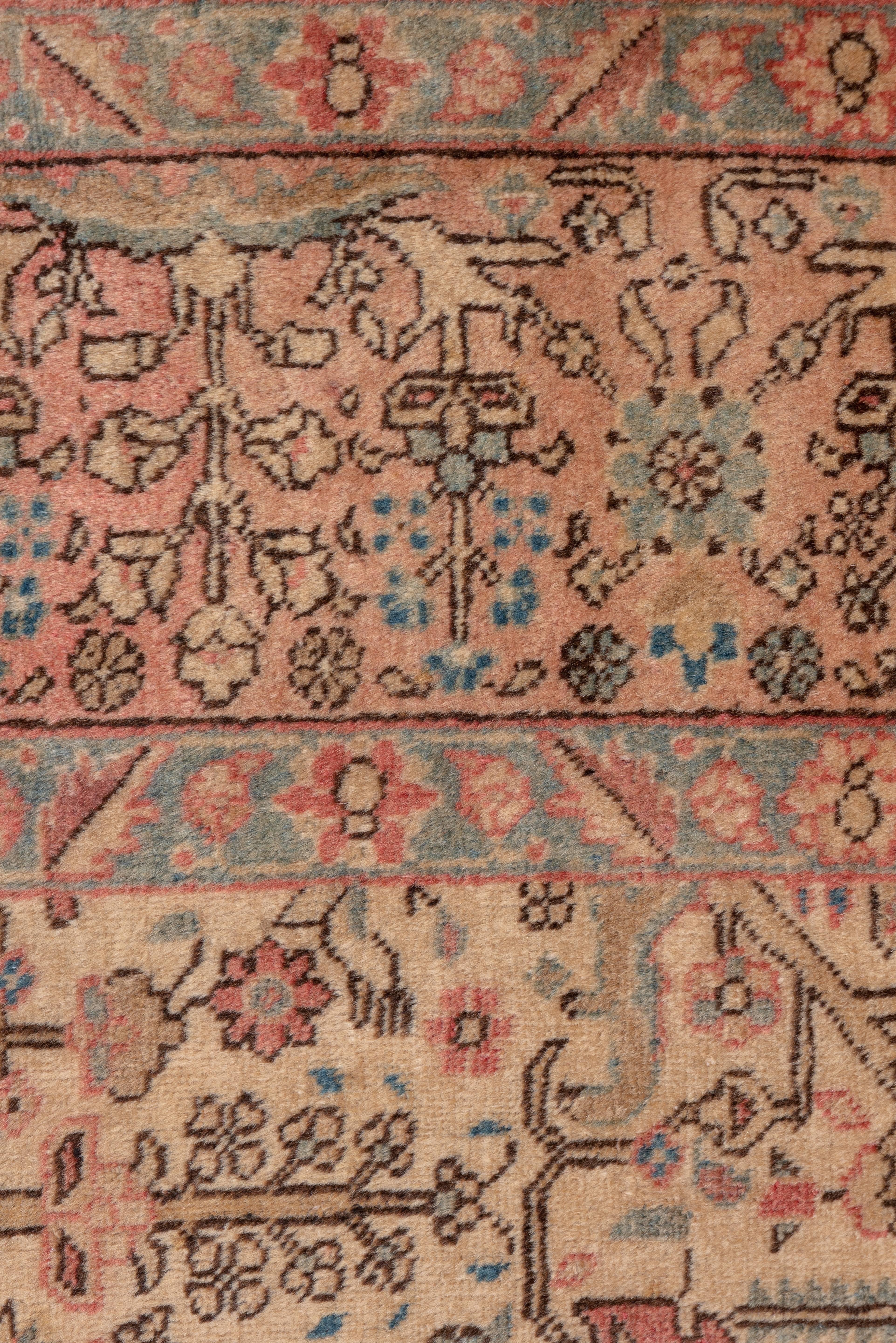 Vintage Tabriz Carpet In Excellent Condition For Sale In New York, NY