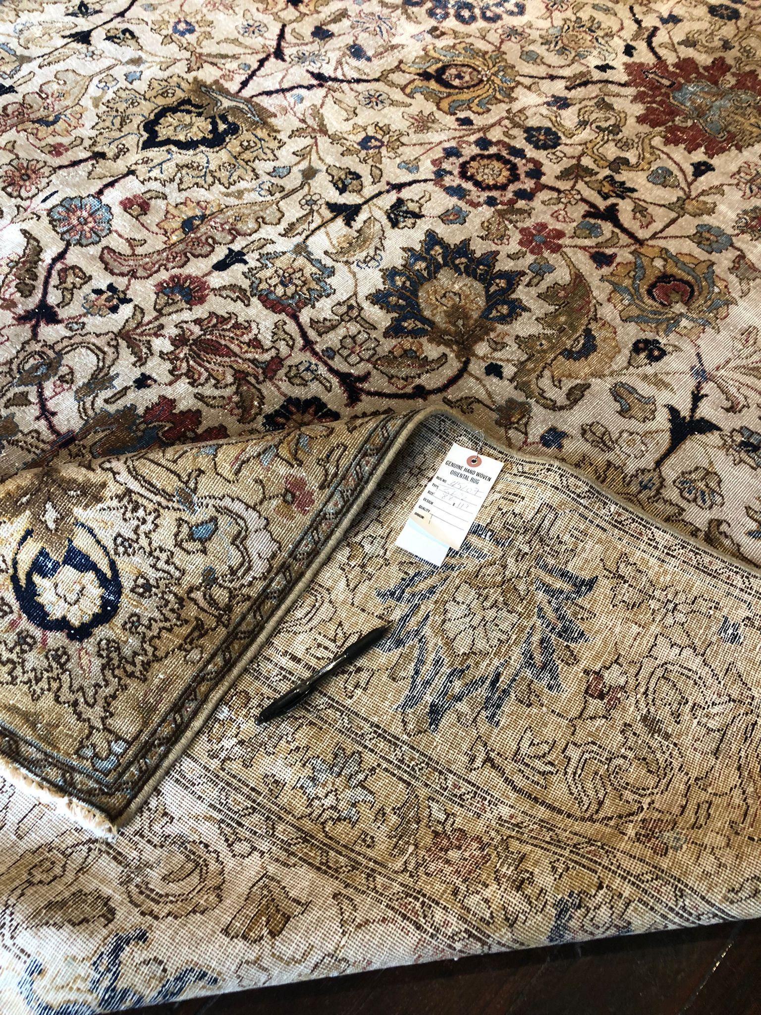 Vintage Tabriz Persian Rug In Good Condition For Sale In Providence, RI