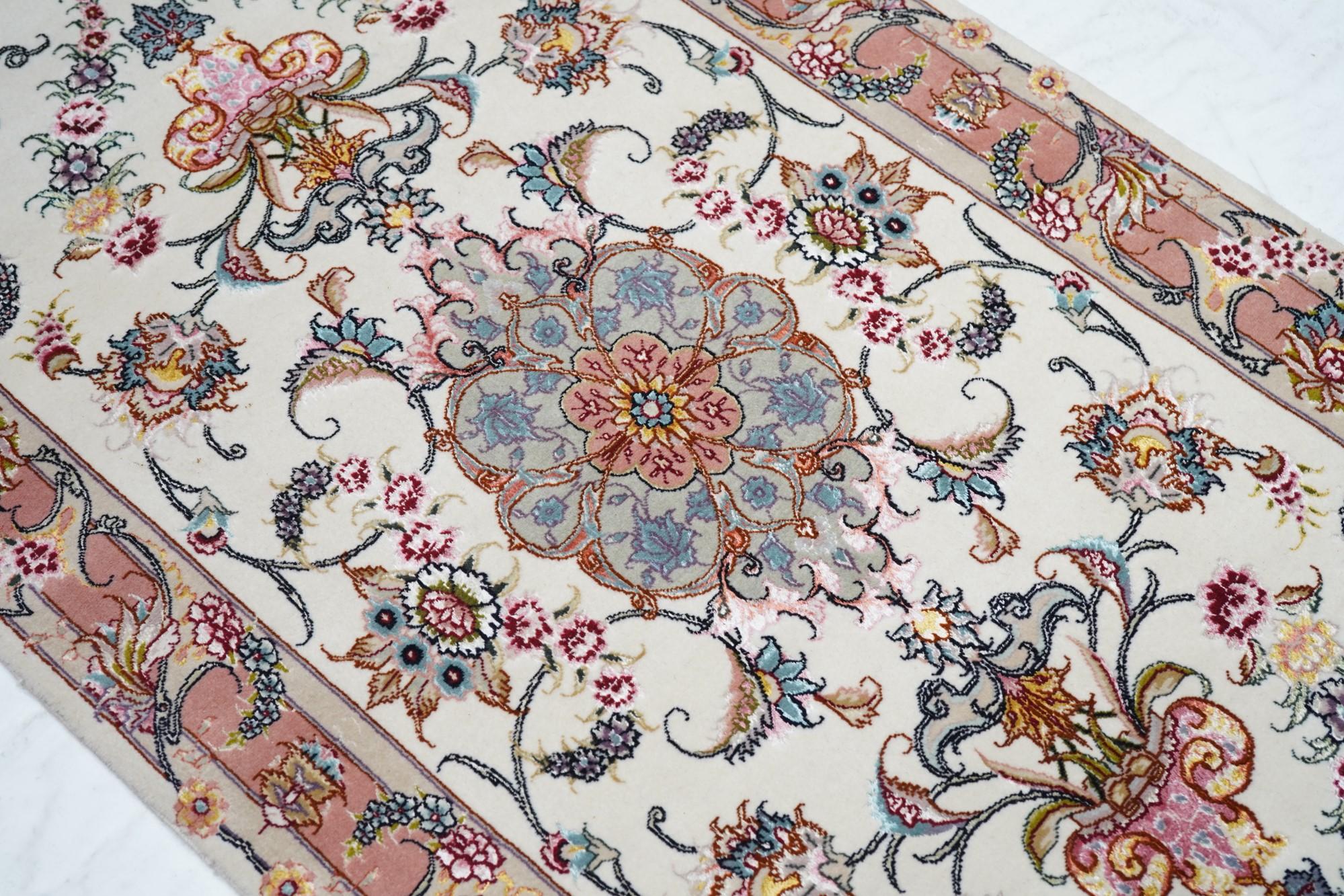 Vintage Tabriz Rug For Sale 2