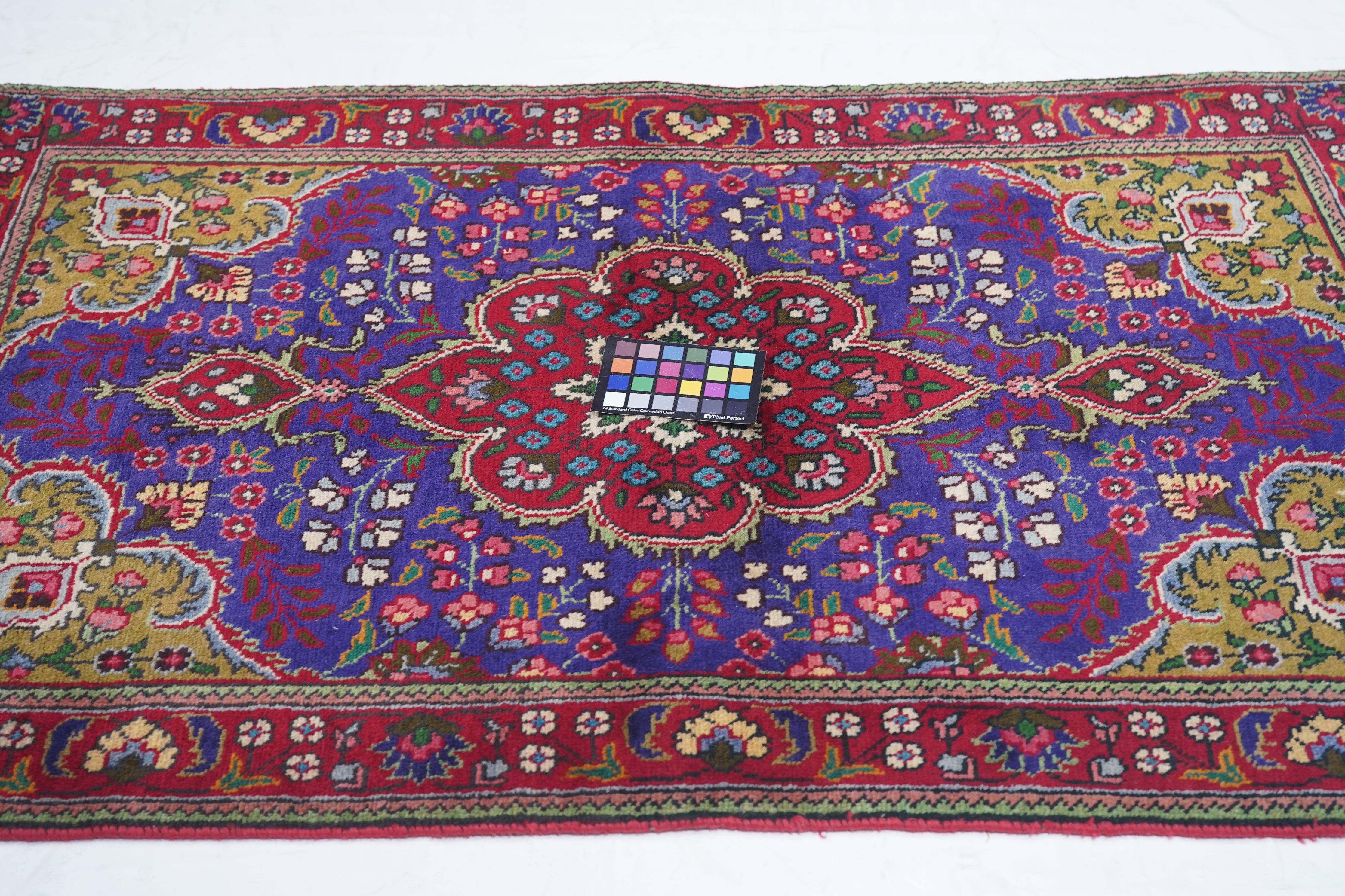 Täbris-Teppich 3'2'' x 5'3'' im Angebot 4