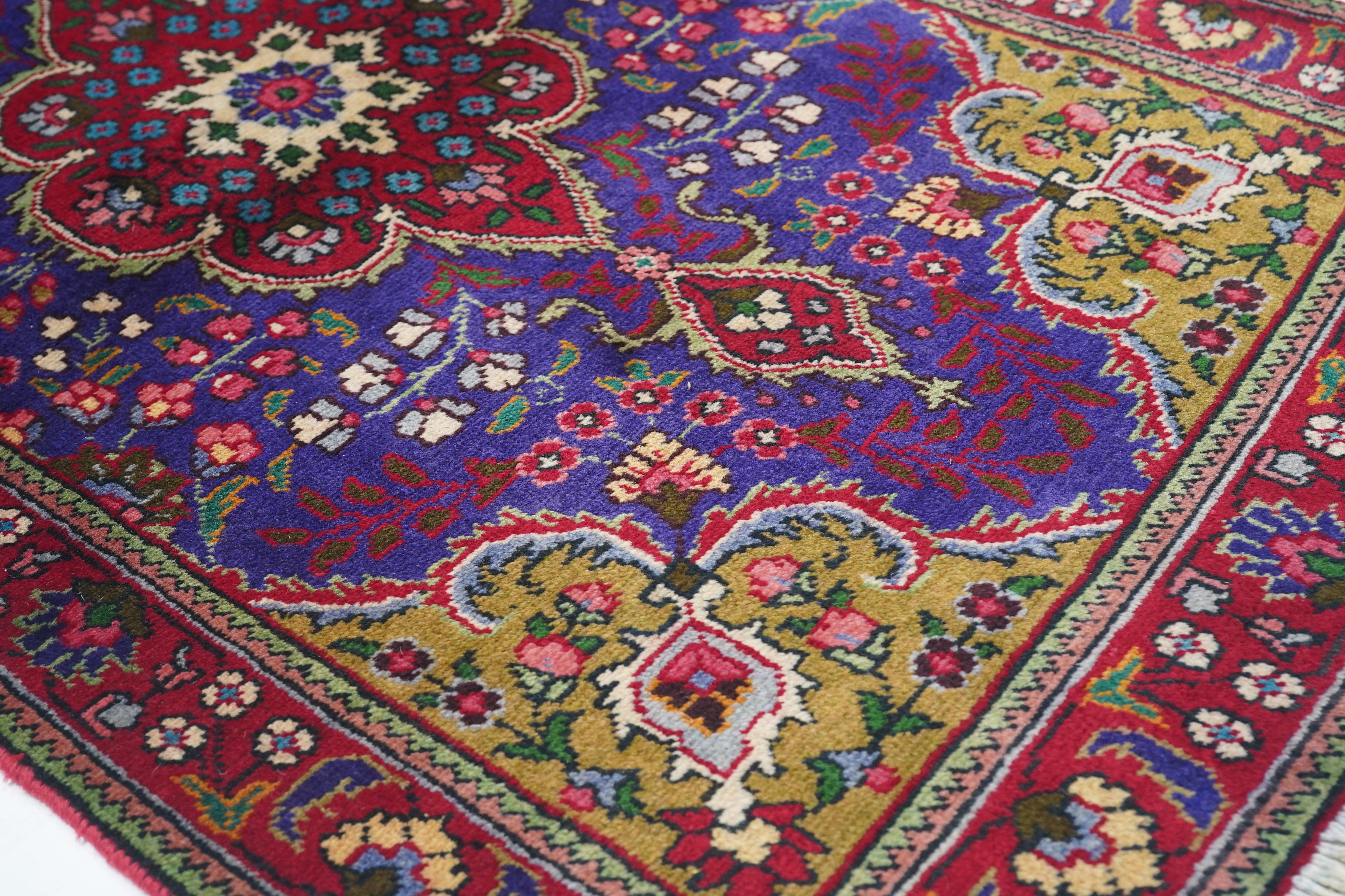 Täbris-Teppich 3'2'' x 5'3'' im Angebot 1