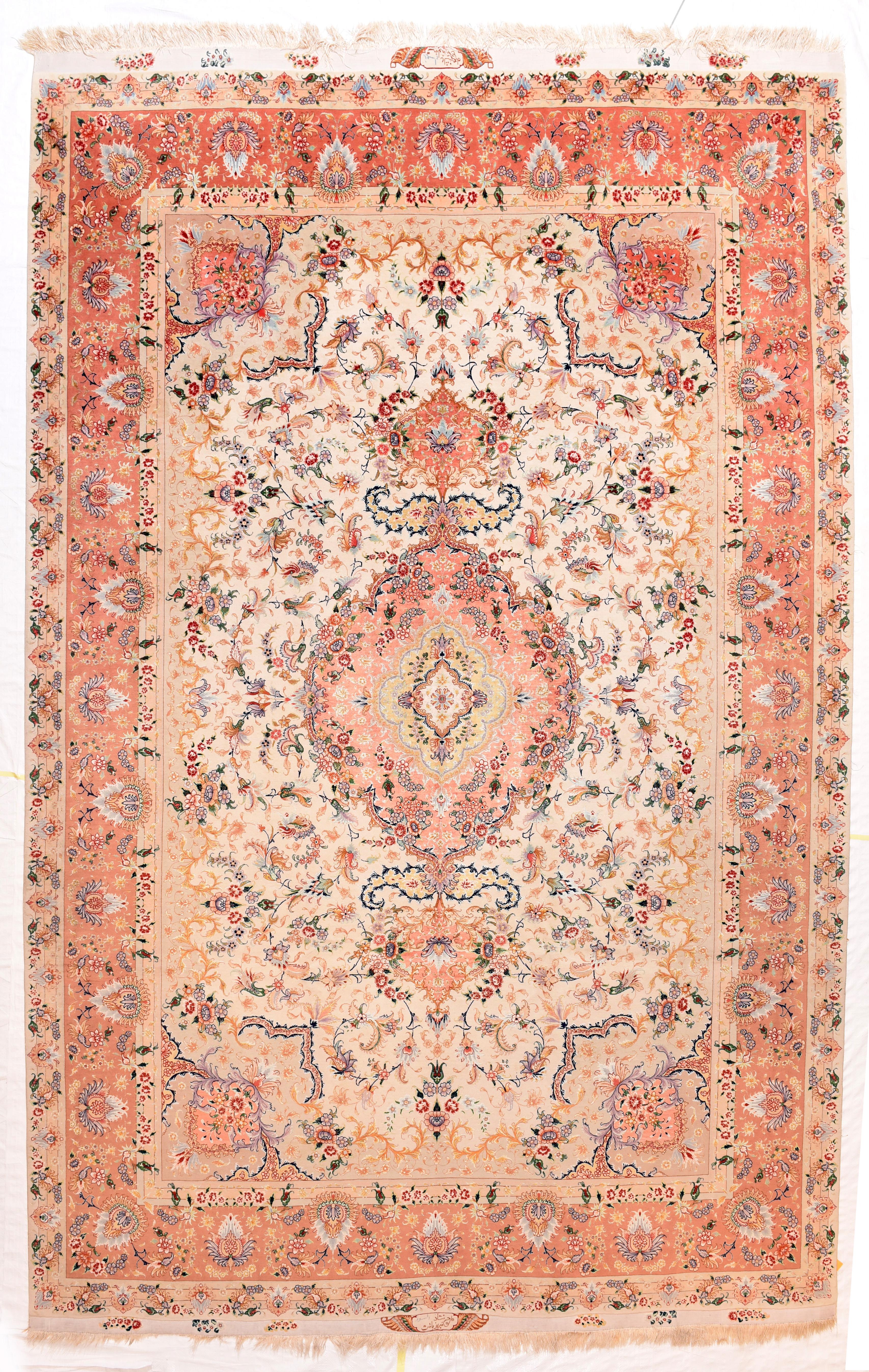 Vintage Tabriz Rug  In Good Condition For Sale In New York, NY