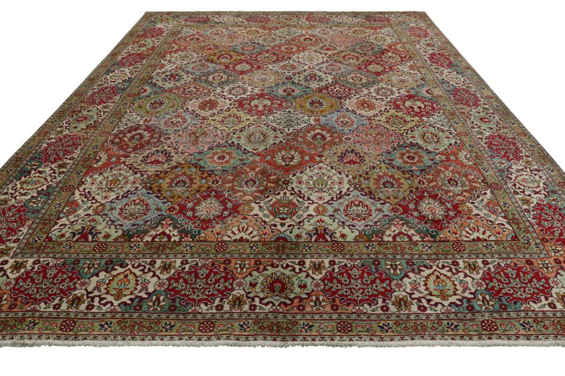 Vintage Tabriz Rug with Polychromatic Floral Patterns - Rug & Kilim In Good Condition For Sale In Long Island City, NY