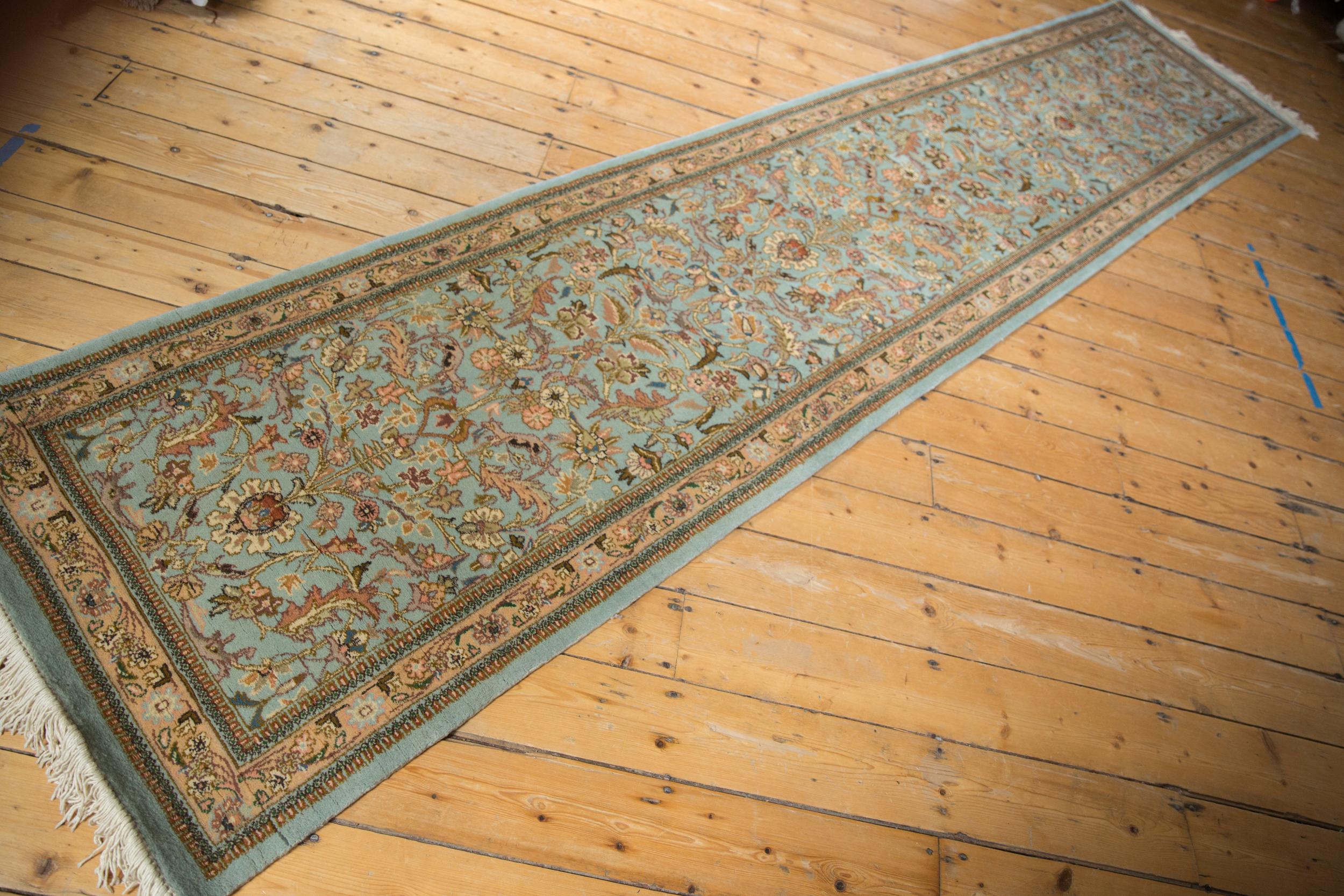 Vintage Tabriz Teppich Läufer im Zustand „Gut“ im Angebot in Katonah, NY