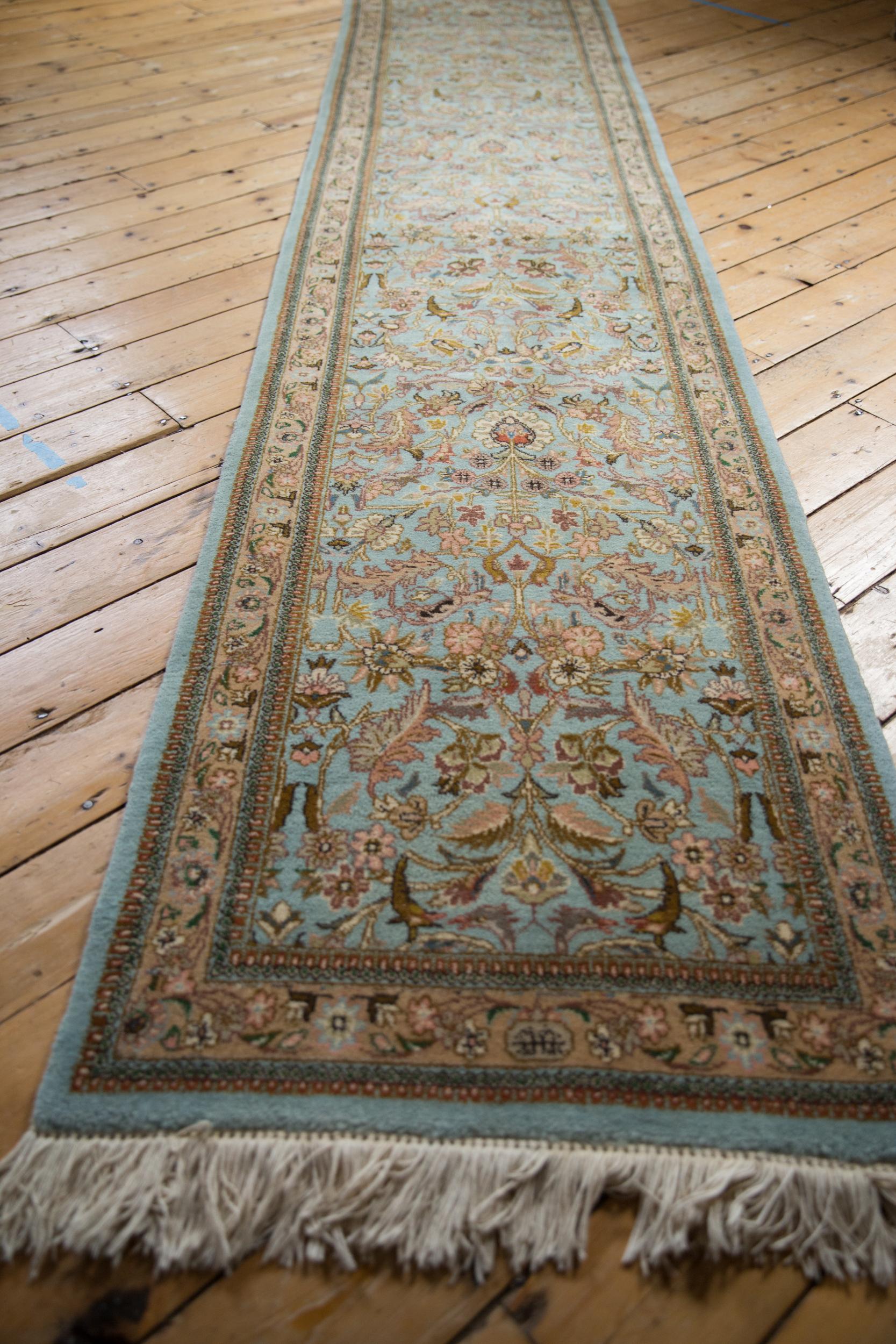 Vintage Tabriz Teppich Läufer (Mitte des 20. Jahrhunderts) im Angebot