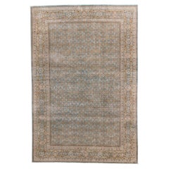 Täbris-Teppich im Vintage-Stil mit hellblauem Feld und Herati-Design