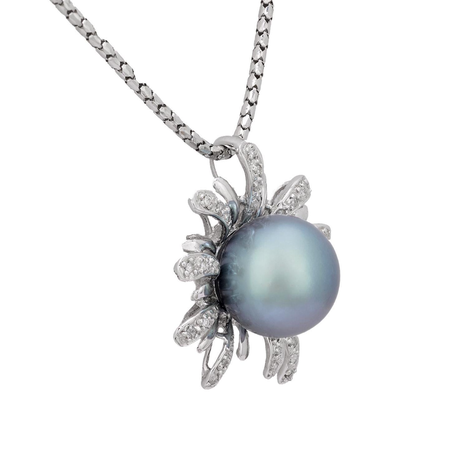 Vintage Tahiti-Blumenhalskette aus 14k Weißgold mit schwarzer Perle und Diamant (Moderne) im Angebot