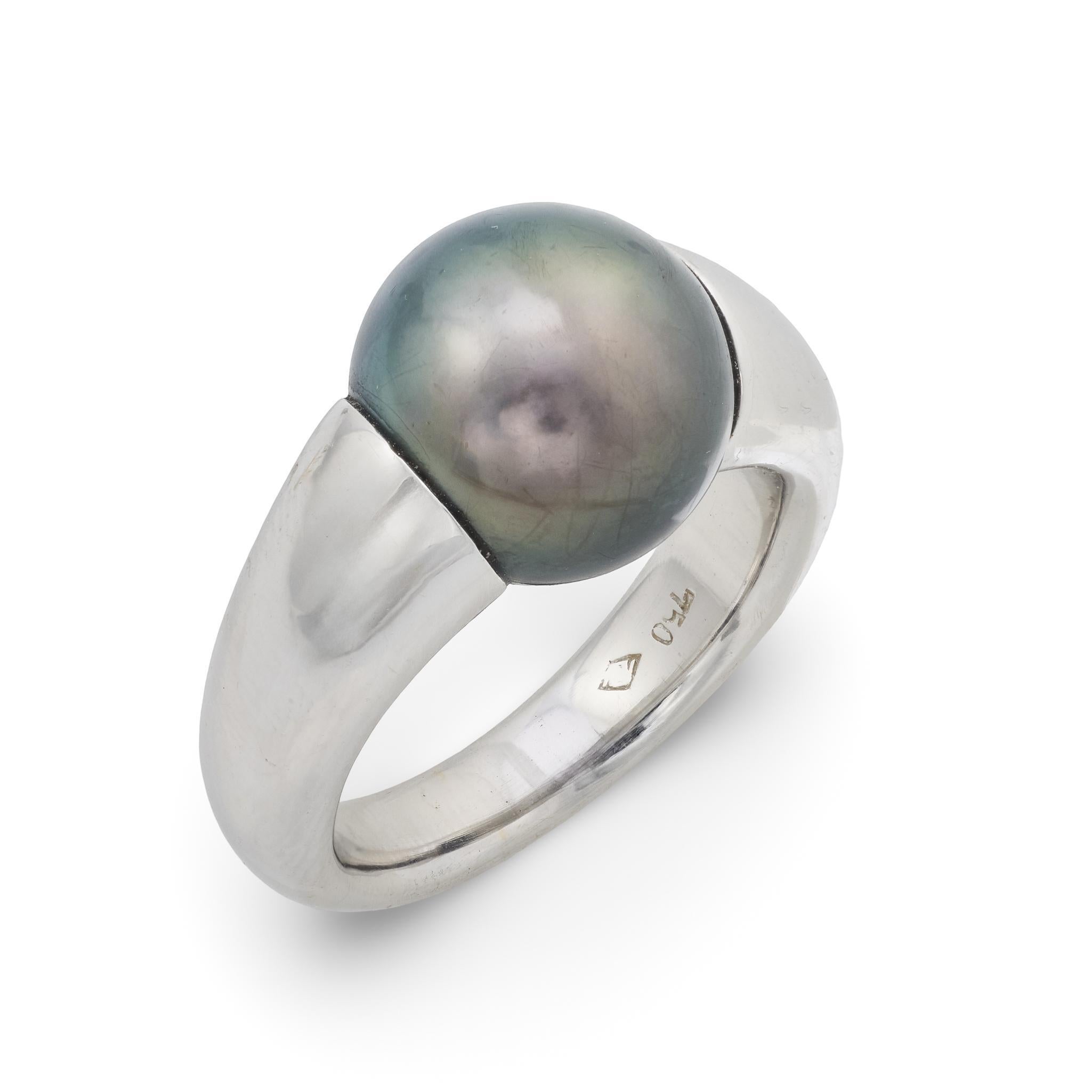 Bague vintage en or blanc 18k avec perle de Tahiti