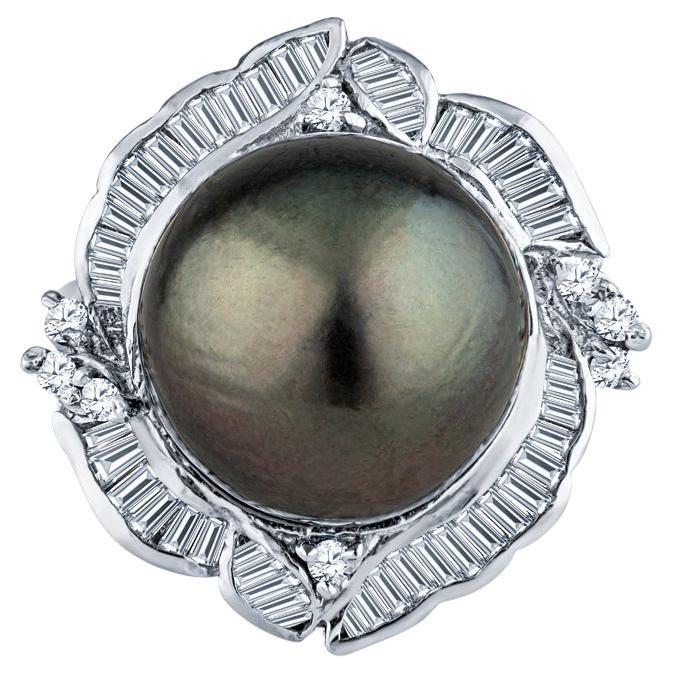 Vintage Tahitian Pearl and 1.10ctw Round Diamond White Gold Ring For Sale