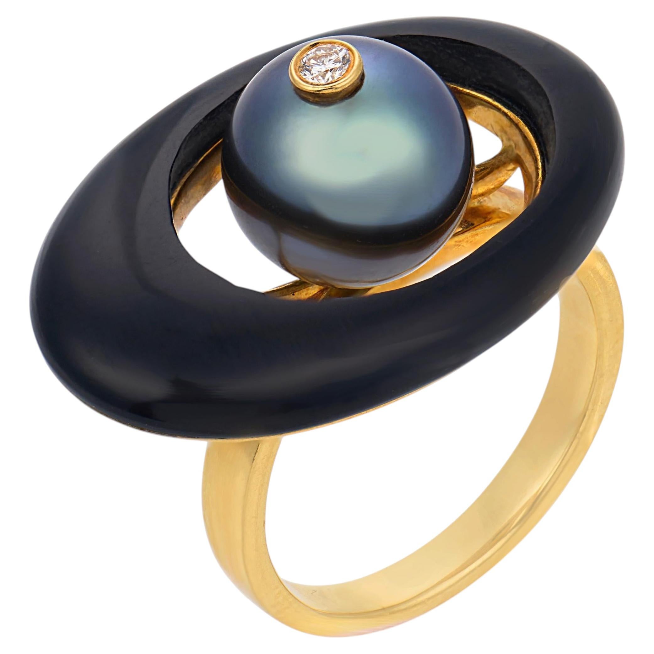 Vintage Tahitian pearl diamond onyx 18k yellow gold ring