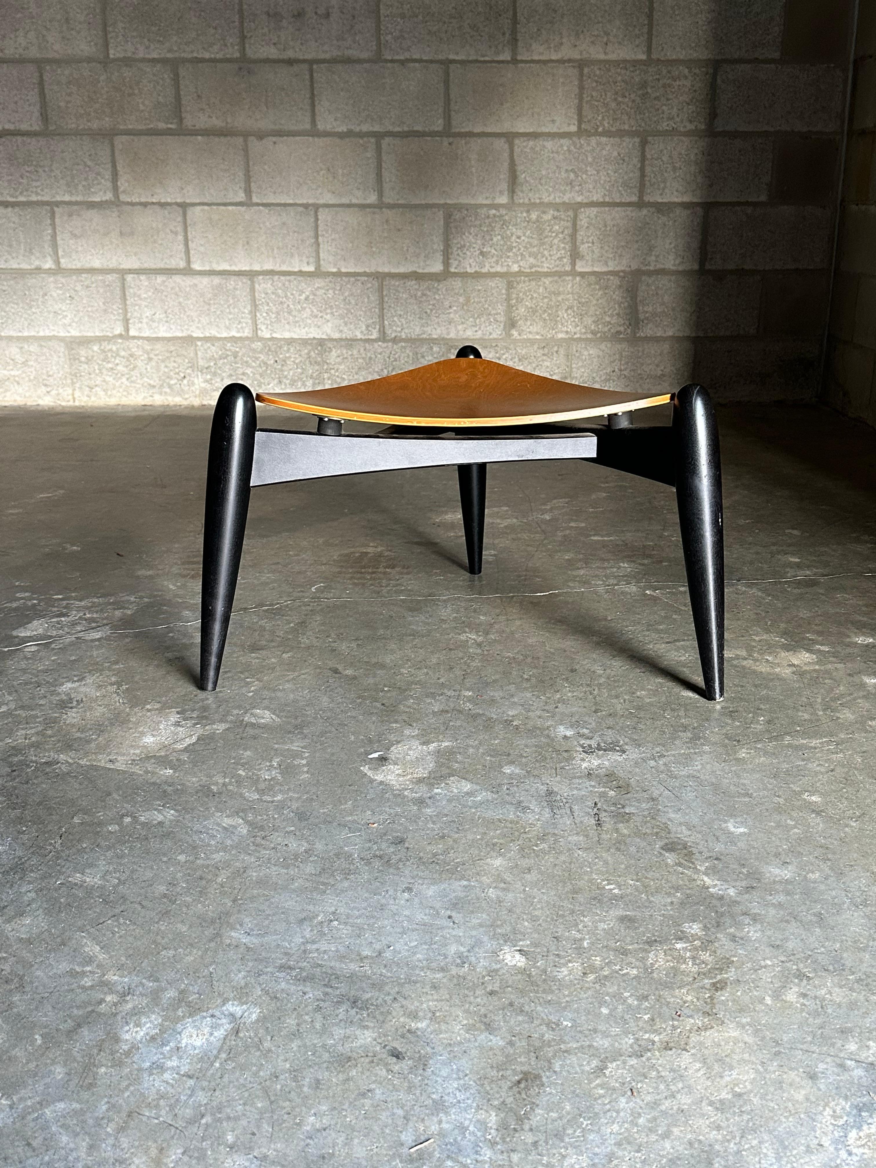 Hocker 'Tale' von Ilmari Tapiovaara (Finnisch) im Angebot