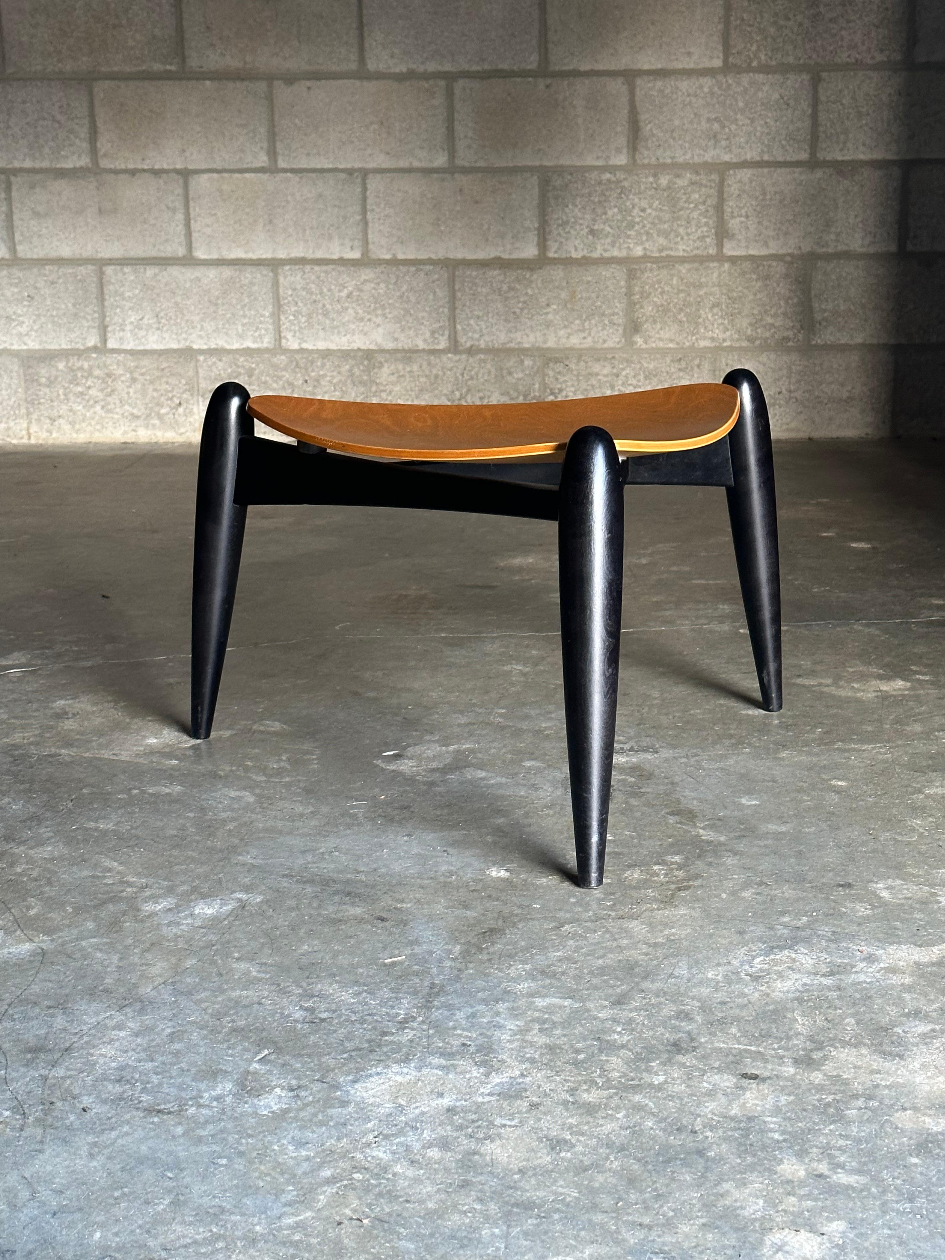 Hocker 'Tale' von Ilmari Tapiovaara im Zustand „Gut“ im Angebot in St.Petersburg, FL