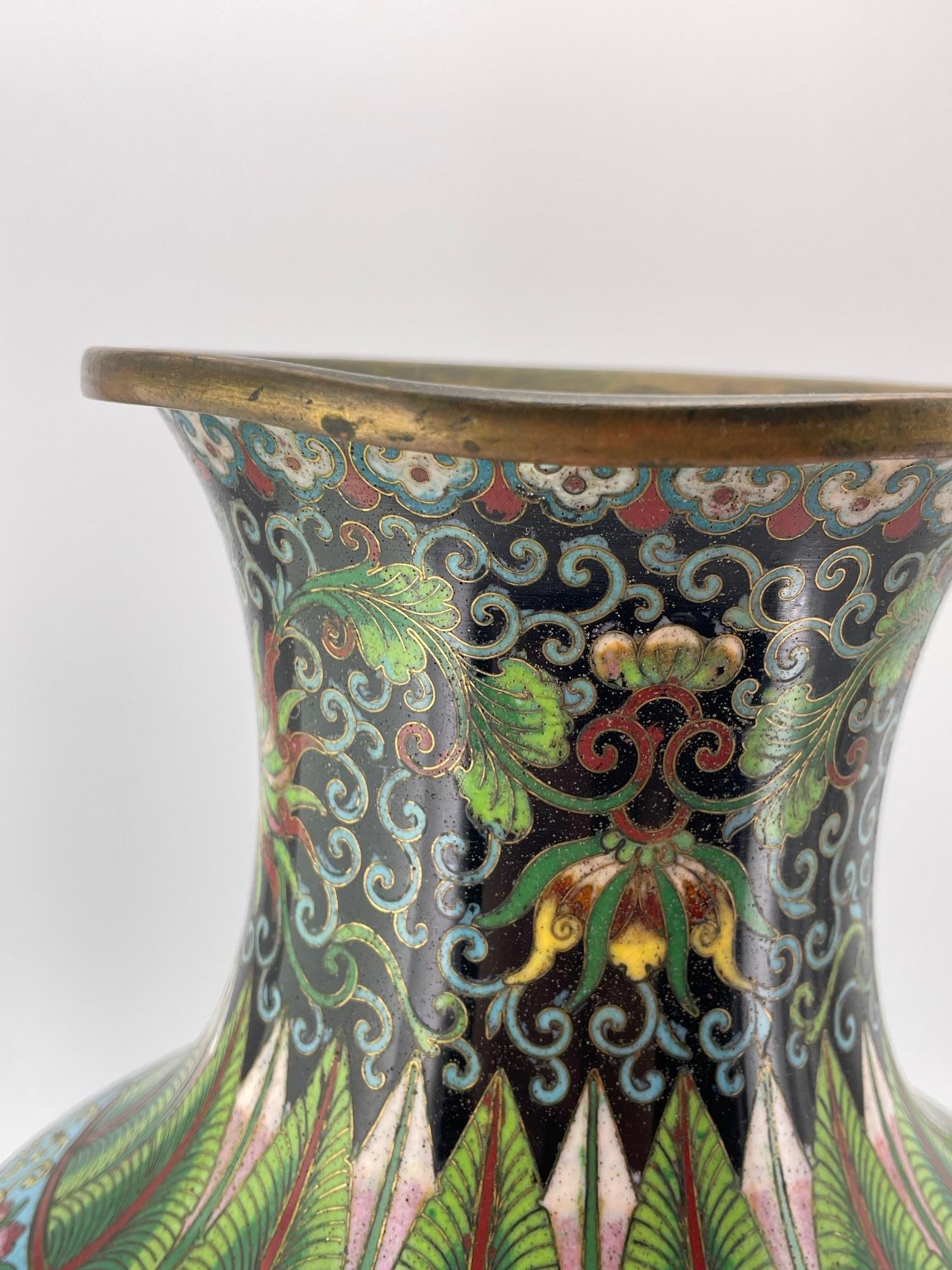 Vintage Tall Chinese Cloisonné Enamel Vase Fighting Dragons Flaming Pearl For Sale 4