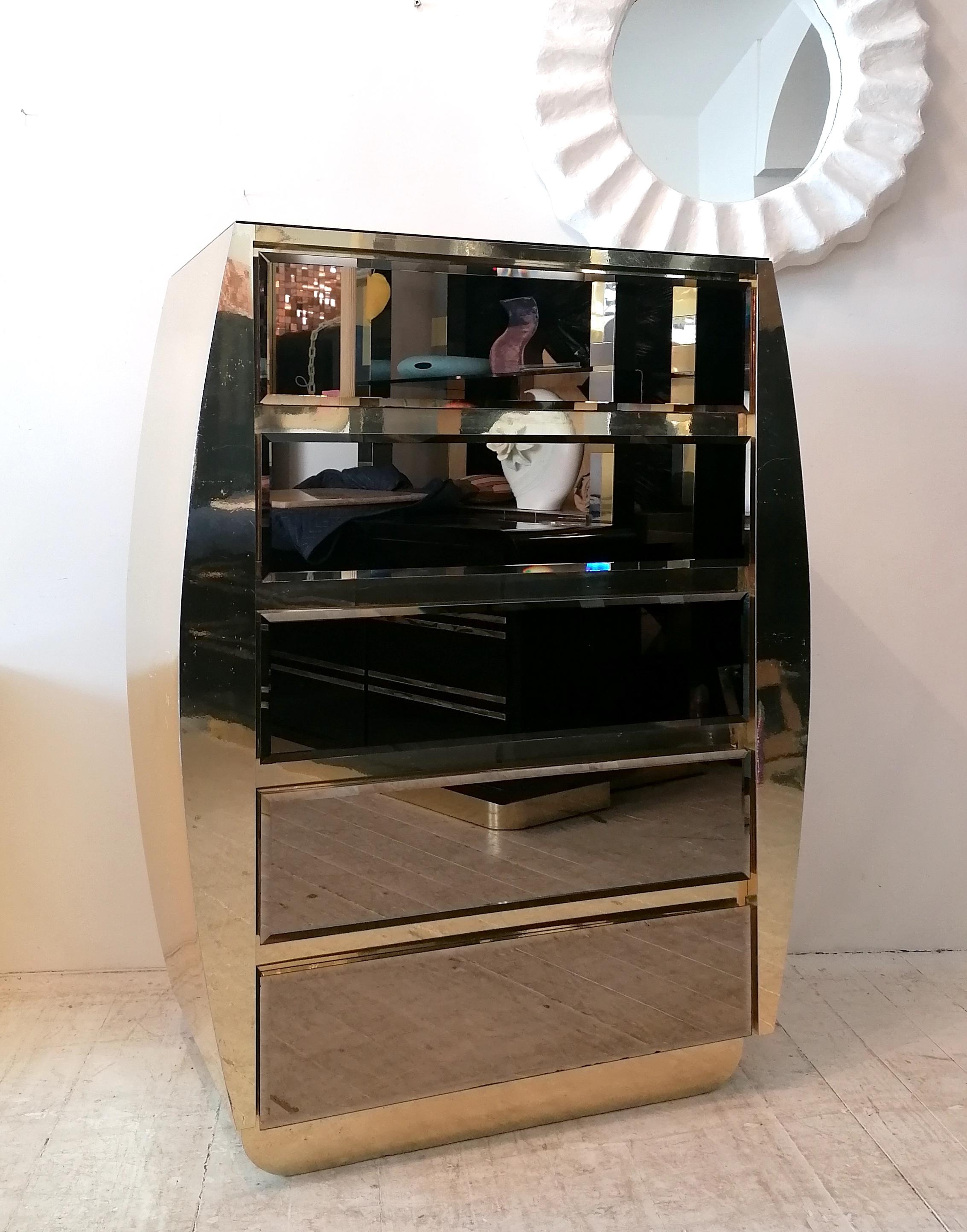 Großer geschwungener Vintage-Schrank aus Gold und Spiegelschrank von Ello Furniture, USA 1980er Jahre (Metall)