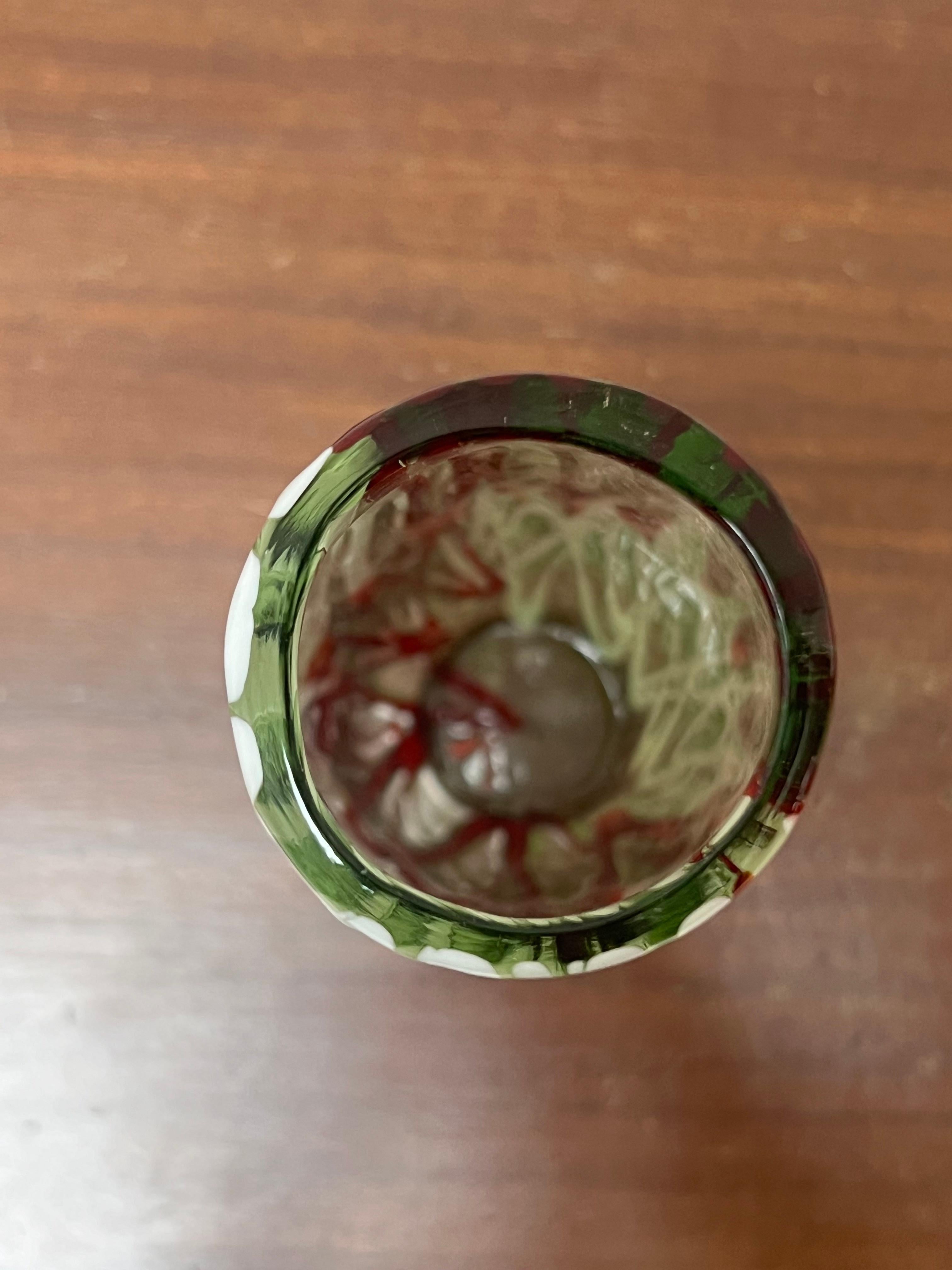 Große Vintage-Glasvase, rot und weiß filigran, Couchtisch, dekorativ, Vintage 3