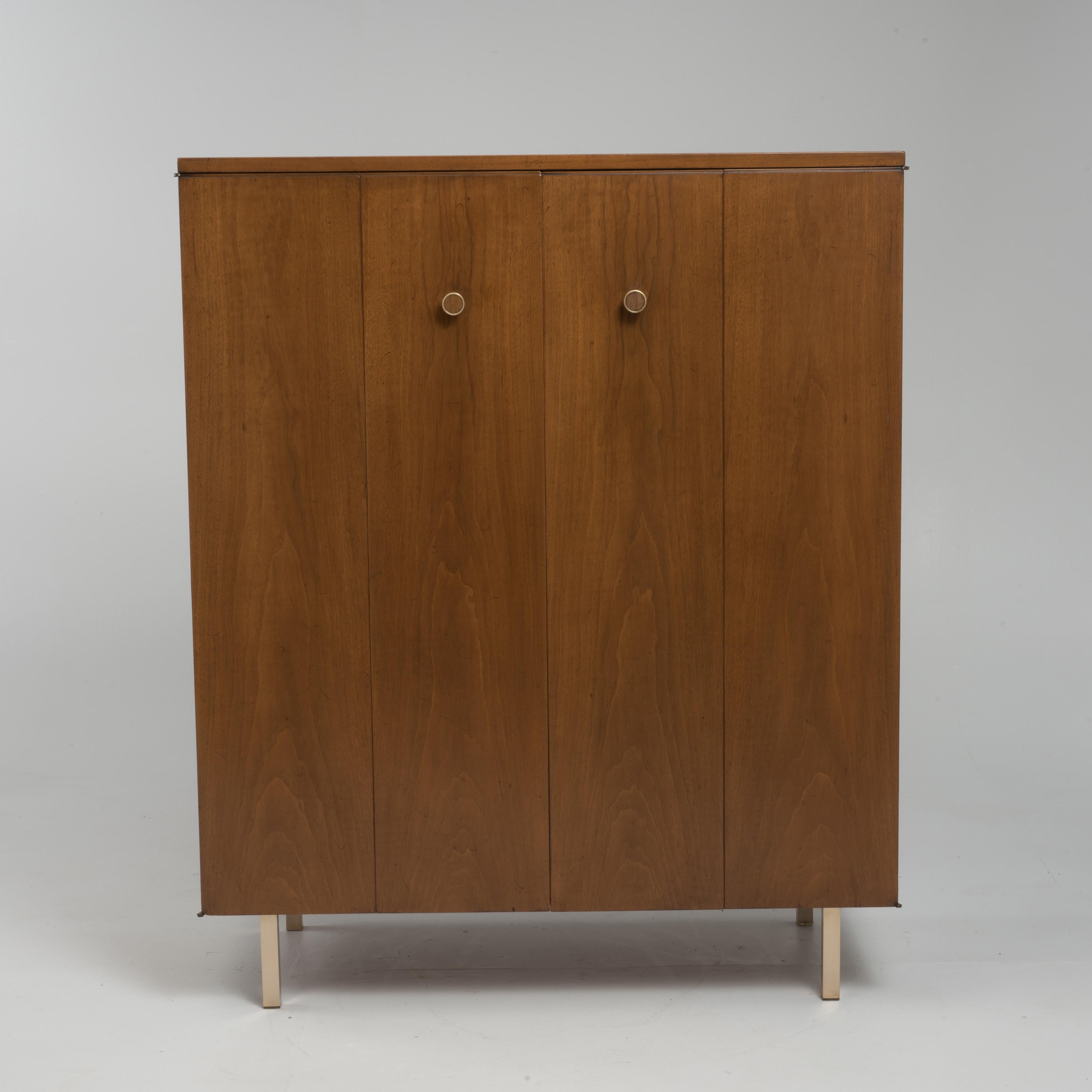 Vintage Tall Midcentury Men's Dresser Chest Johnson Furniture Paul Frankl In Good Condition In Lambertville, NJ