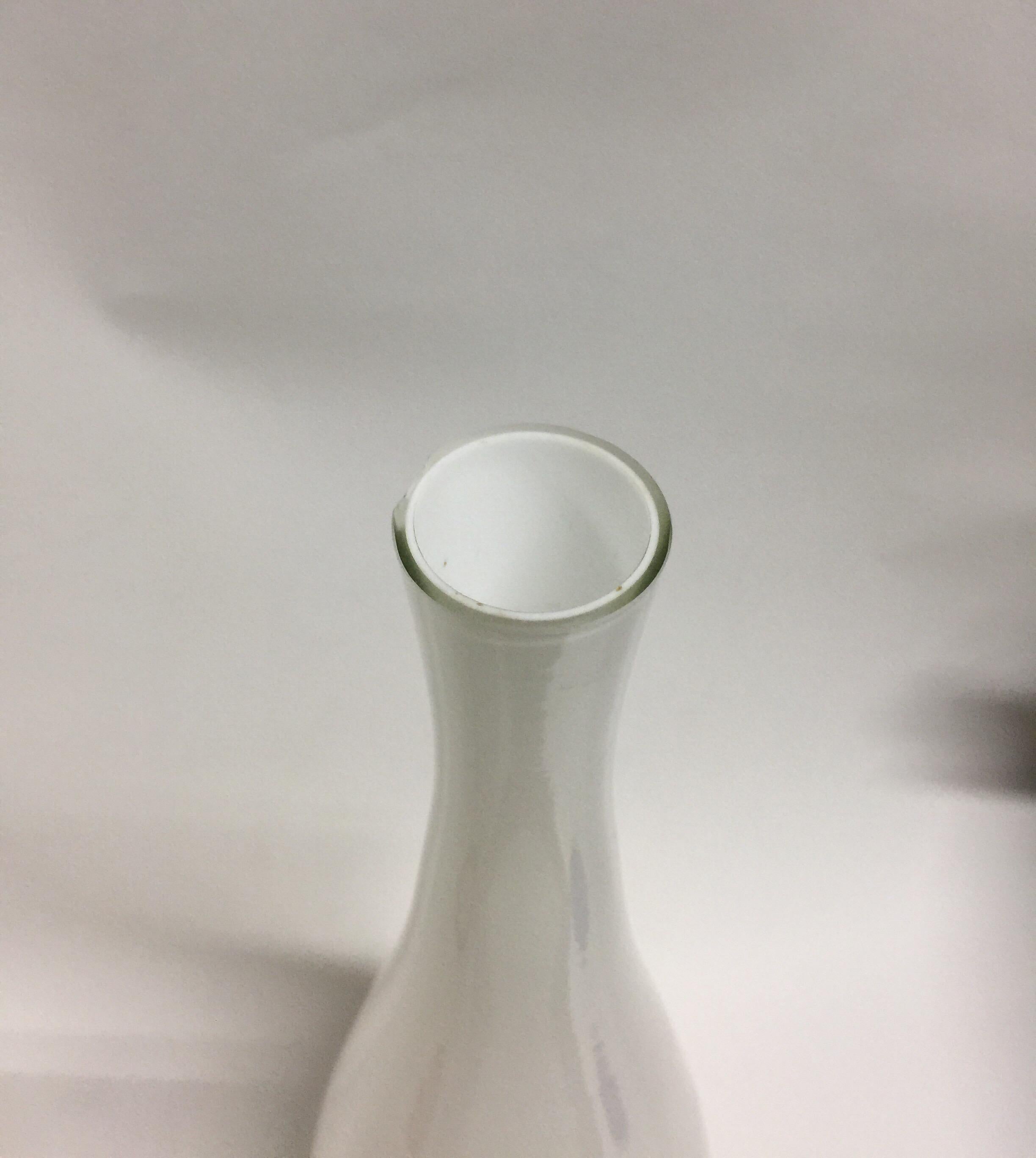 Große Vase aus weißem Gehäuseglas von Kastrup im Zustand „Gut“ im Angebot in New York, NY