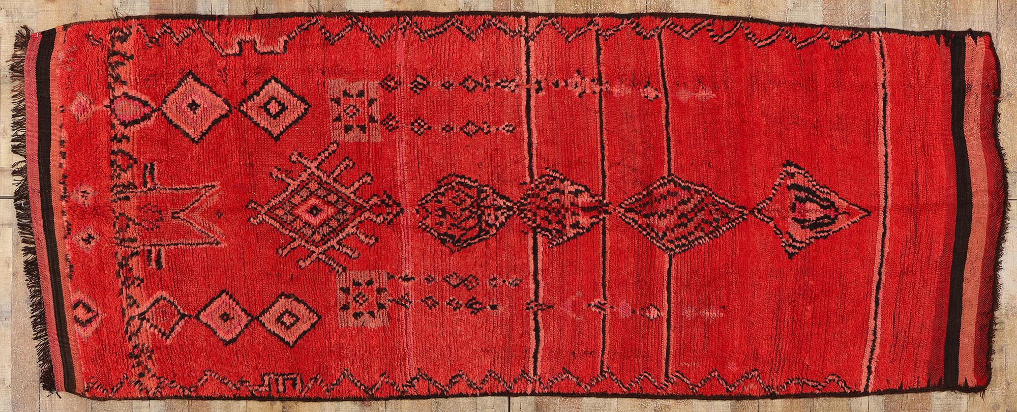 Marokkanischer Talsint-Teppich im Vintage-Stil, Midcentury Modern trifft auf Stammeskunst-Enchantment im Angebot 2