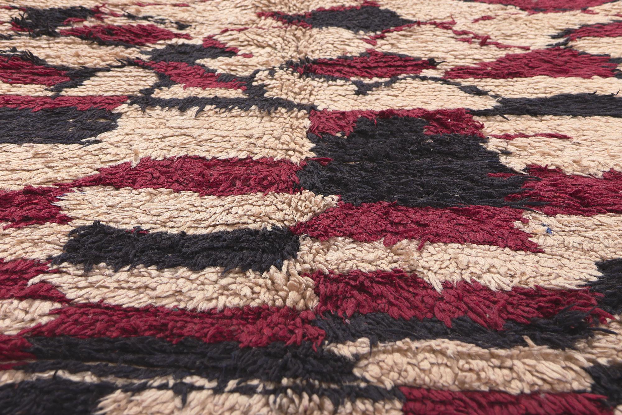 Vintage Talsint Moroccan Rug, Tribal Enchantment Meets Abstract Expressionism In Good Condition For Sale In Dallas, TX